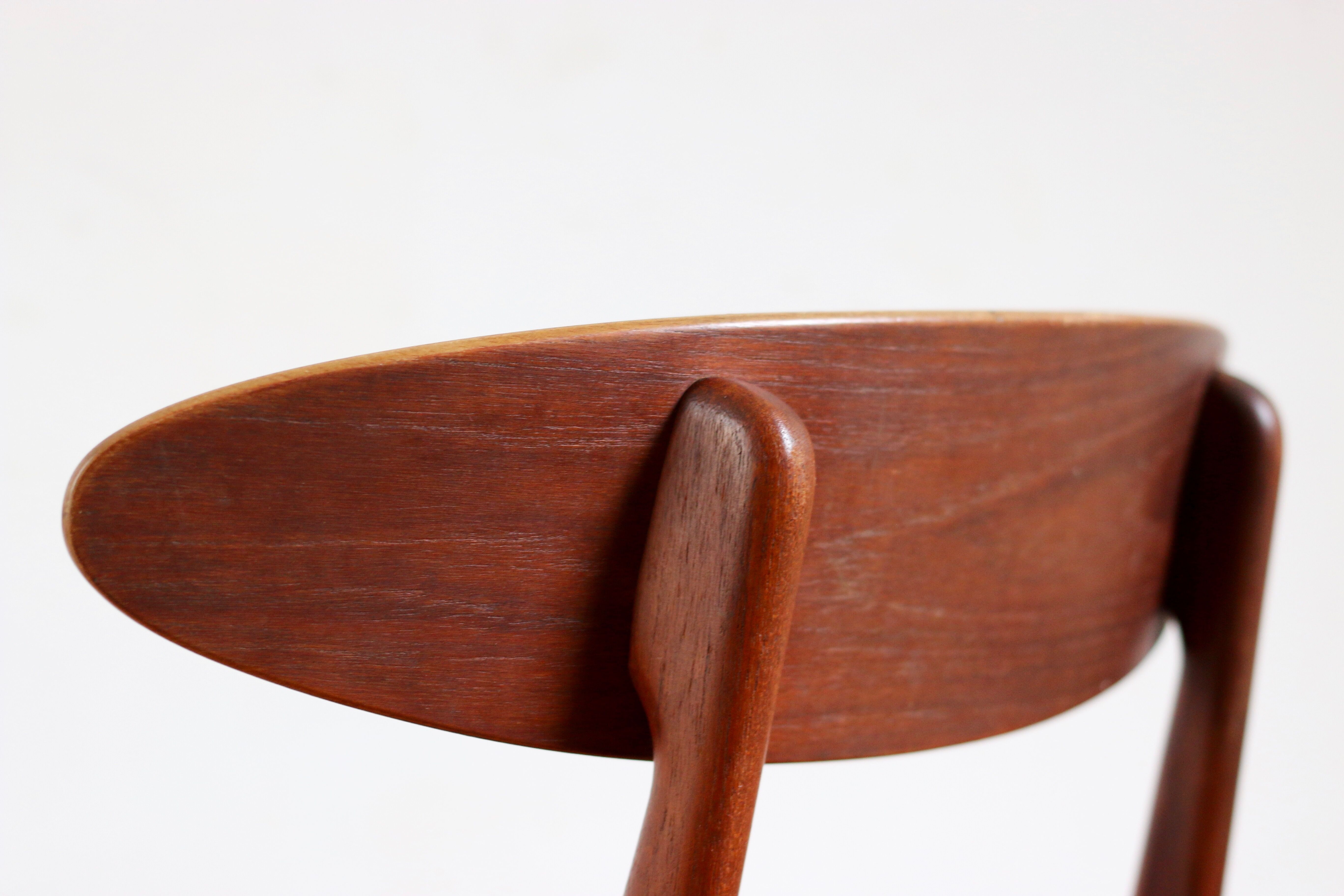 Paire de chaises scandinaves en teck années 60
