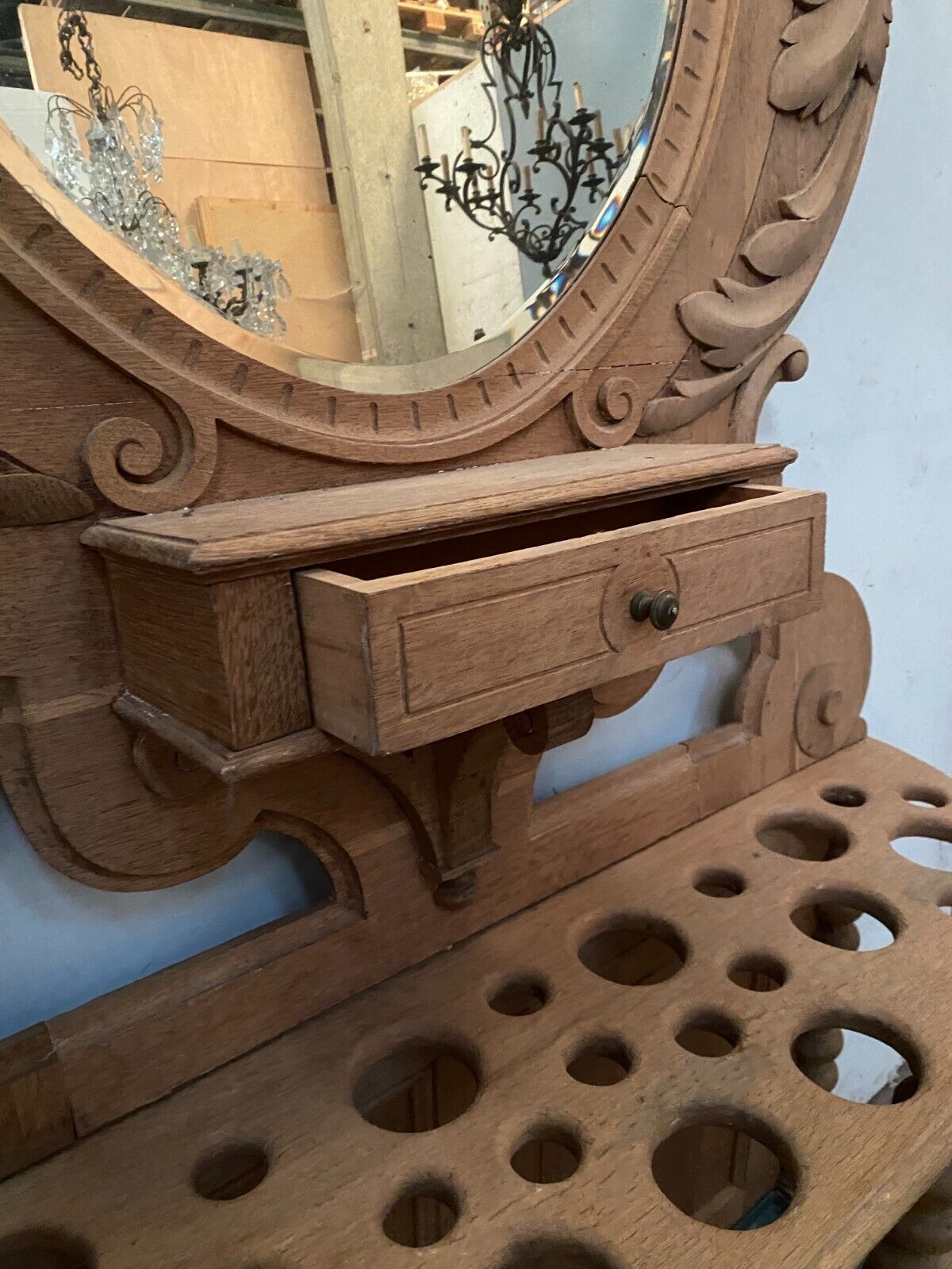 Coat rack and umbrella in carved oak XX century