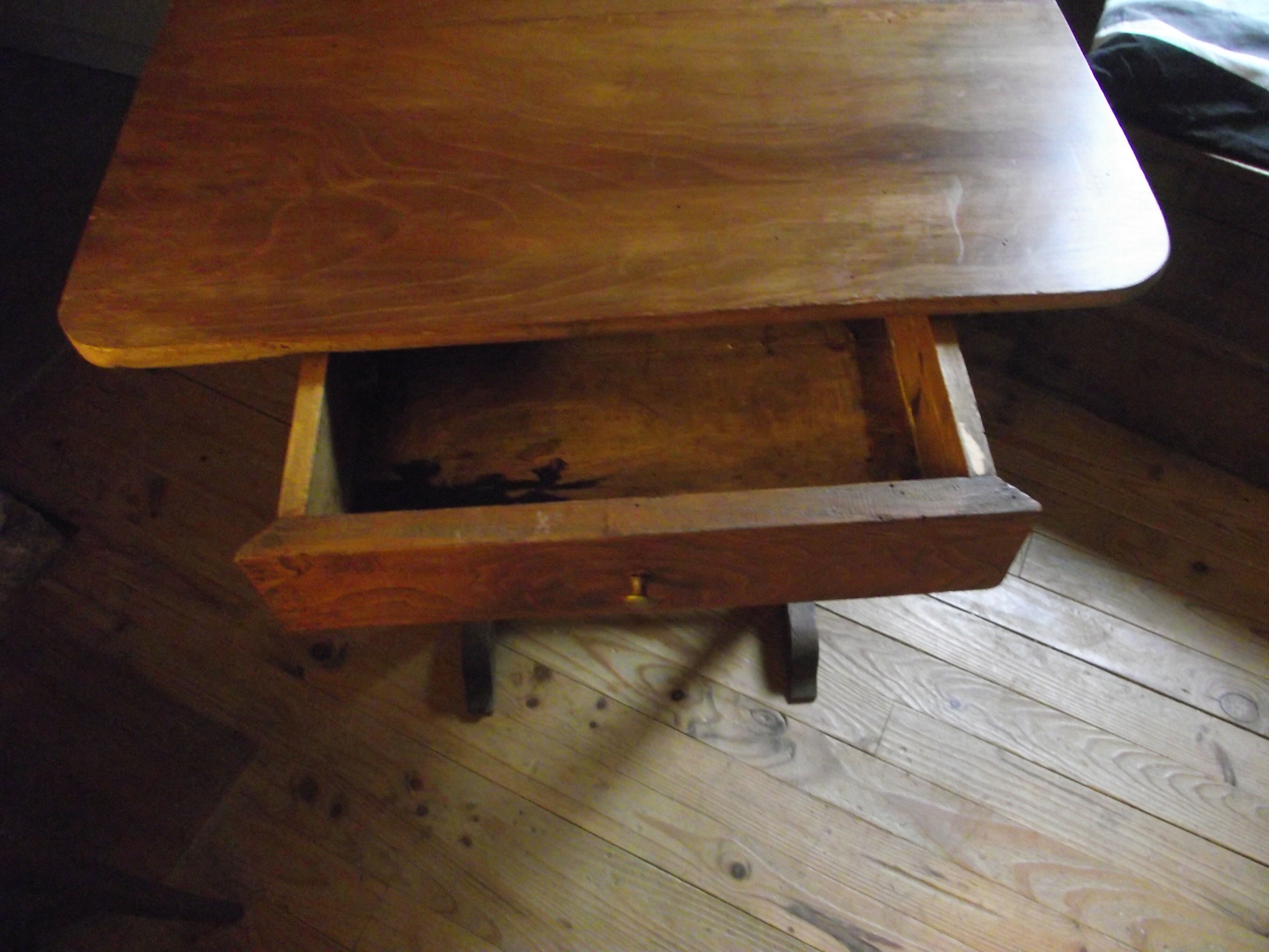 Table à jeux de bistrot début 20