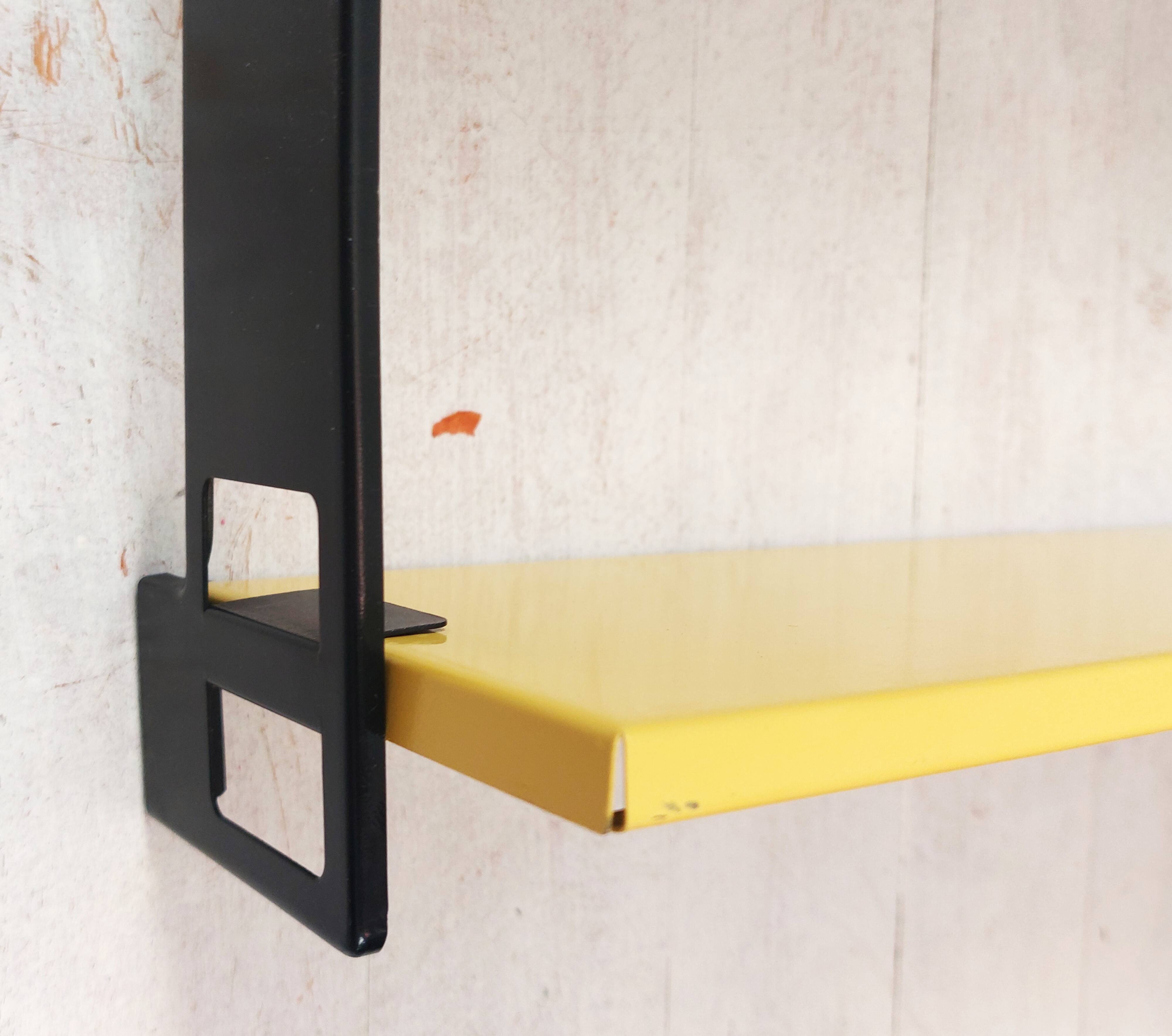 Rare vintage wall shelf, model "Pocket" - Tomado '72 / '73