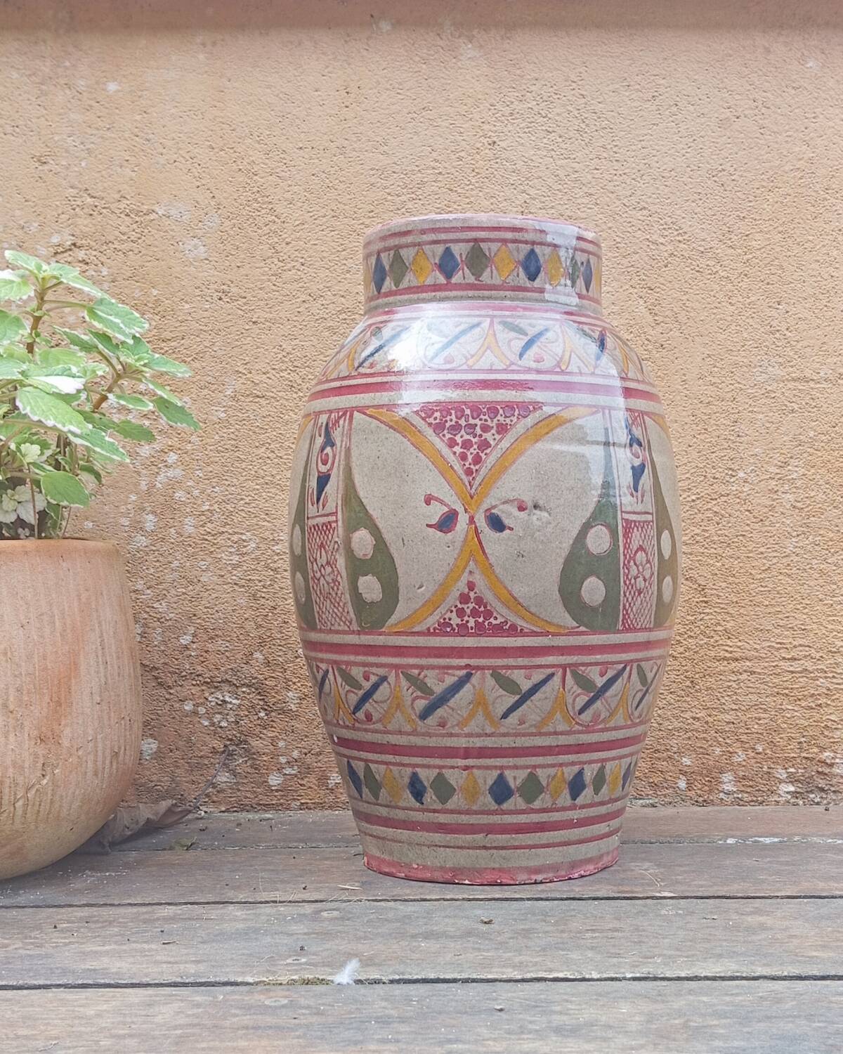 Berber terracotta vase, Moroccan craftsmanship, vintage 1980