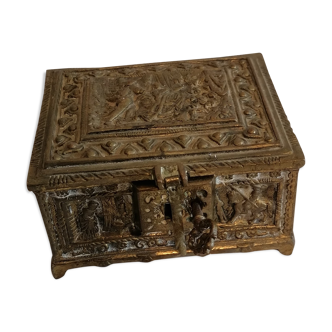 Old bronze jewelry box of nineteenth century high period.