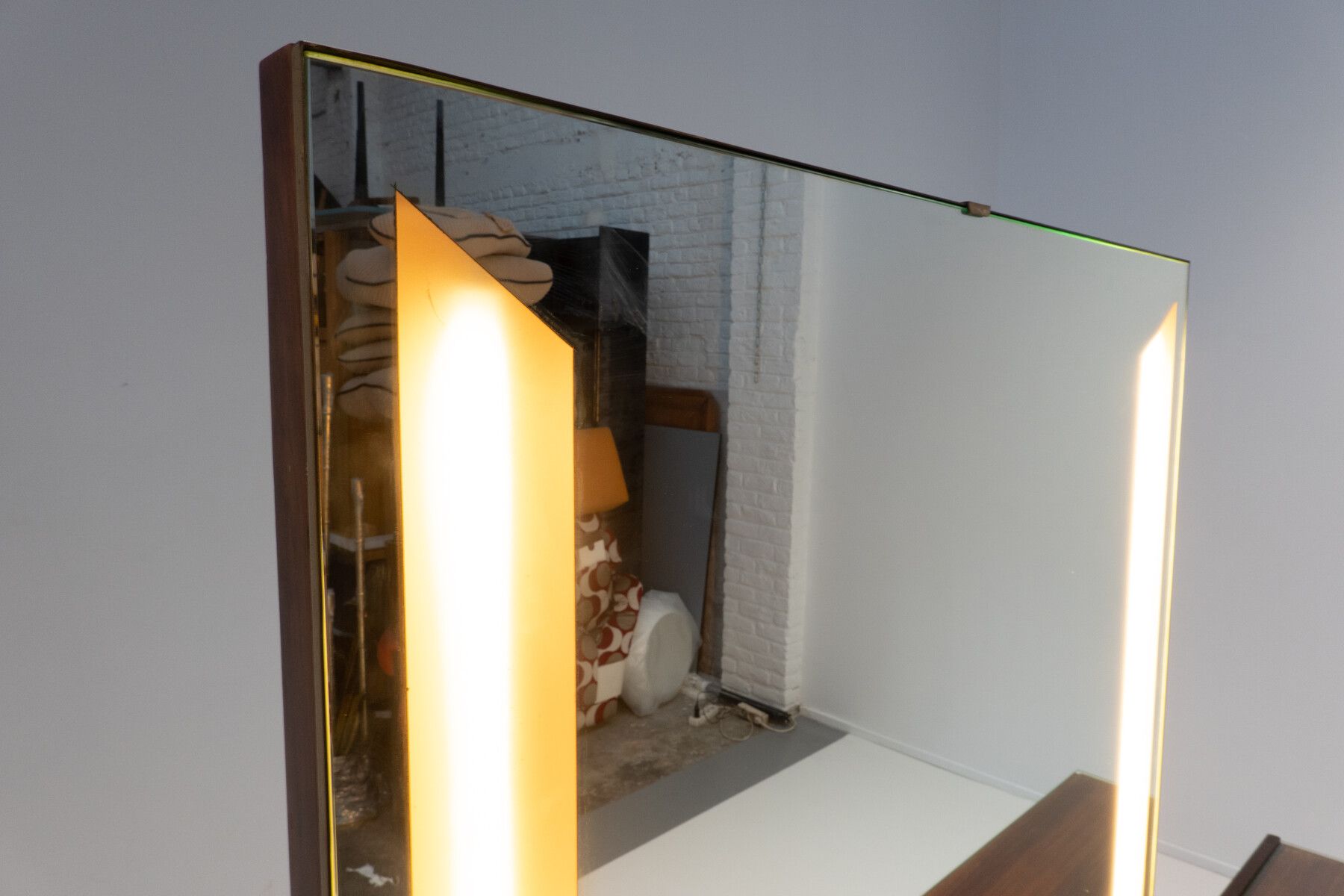 1960's Mid-Century Modern Italian Wooden Dressing Table with Lighting Mirror