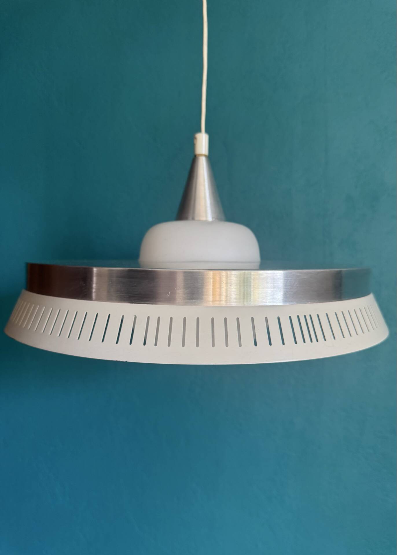 Scandinavian aluminium & opaline suspension - LYFA design by Bent Karlby