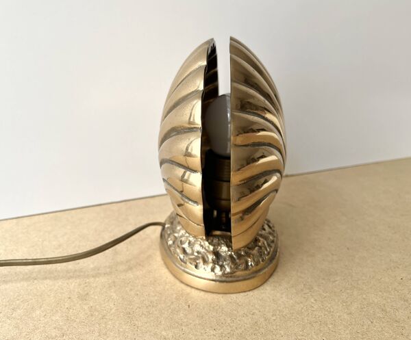 Lampe en bronze forme coquillage bénitier années 80