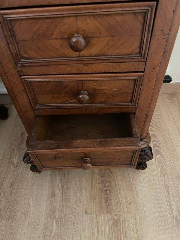 Bedside table