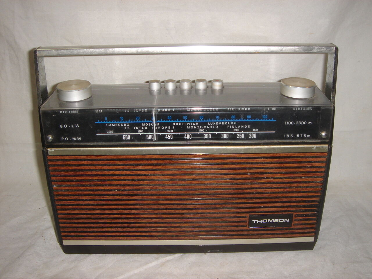 Old post 1960 thomson portable radio