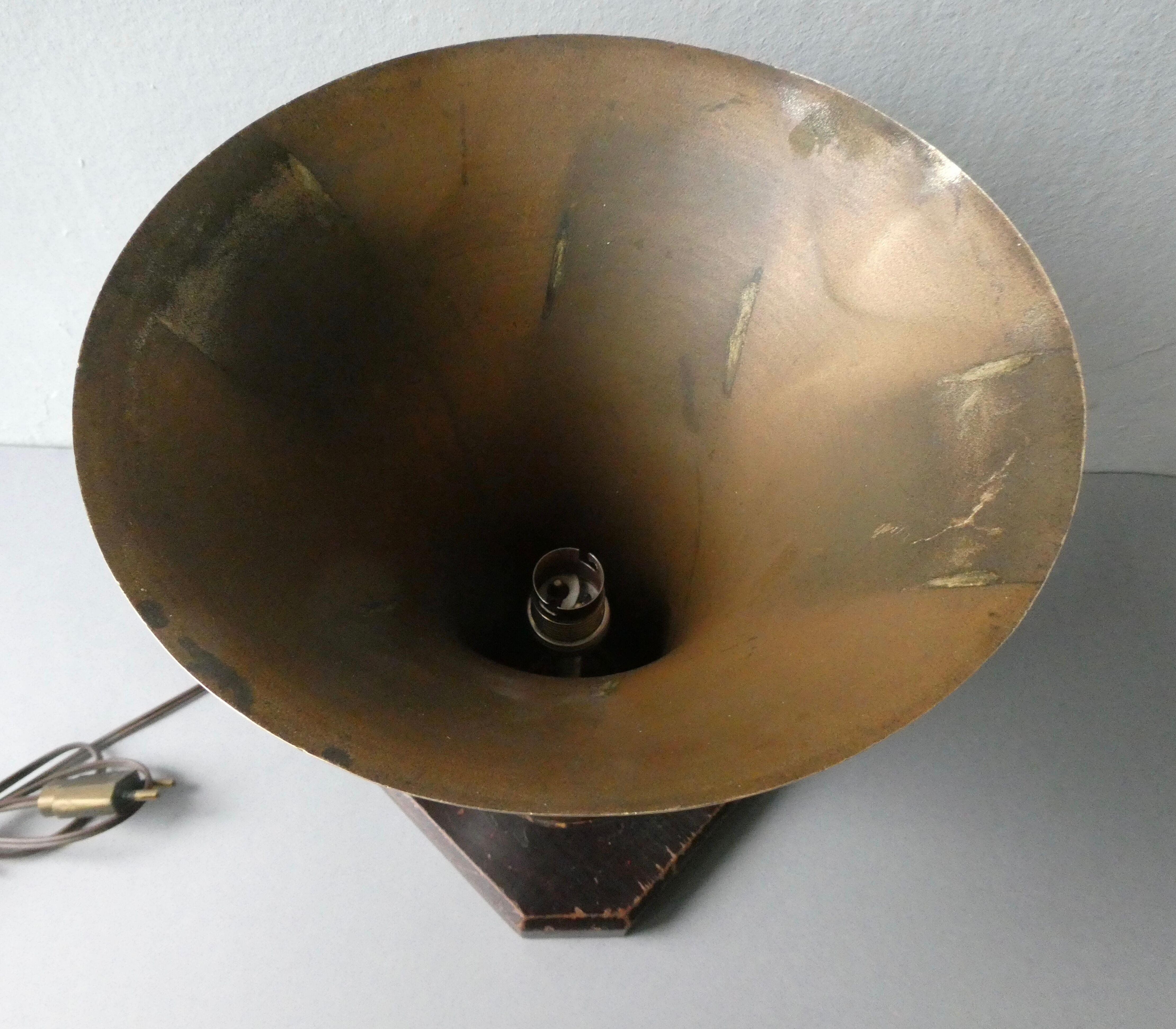 Art Deco cornet lamp, signed A Ducobu, narcissus