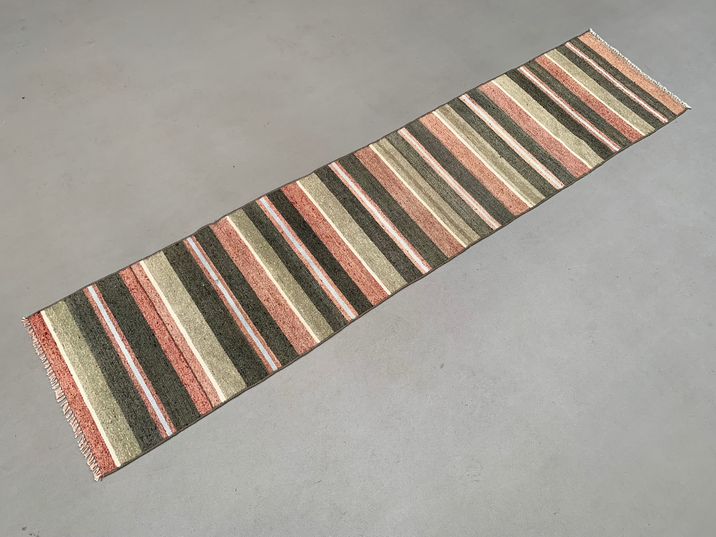 Old Turkish narrow Kilim Runner 218x47 cm shabby chic, vintage kelim