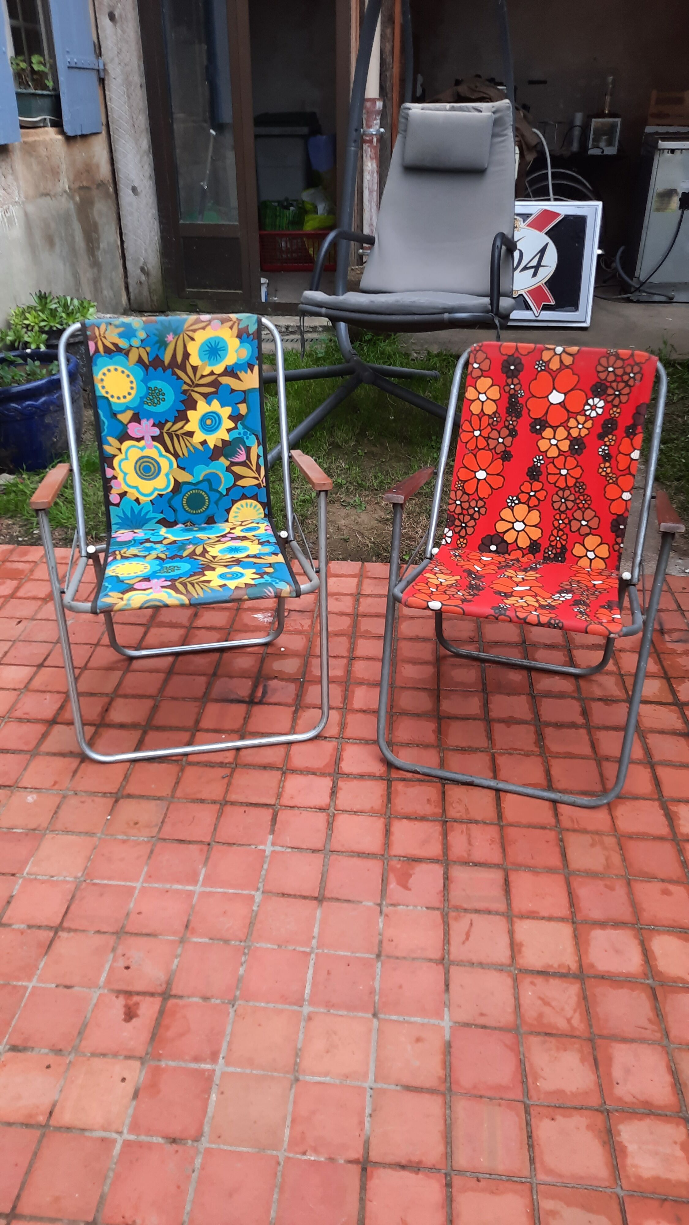 Pair of camping folding chairs
