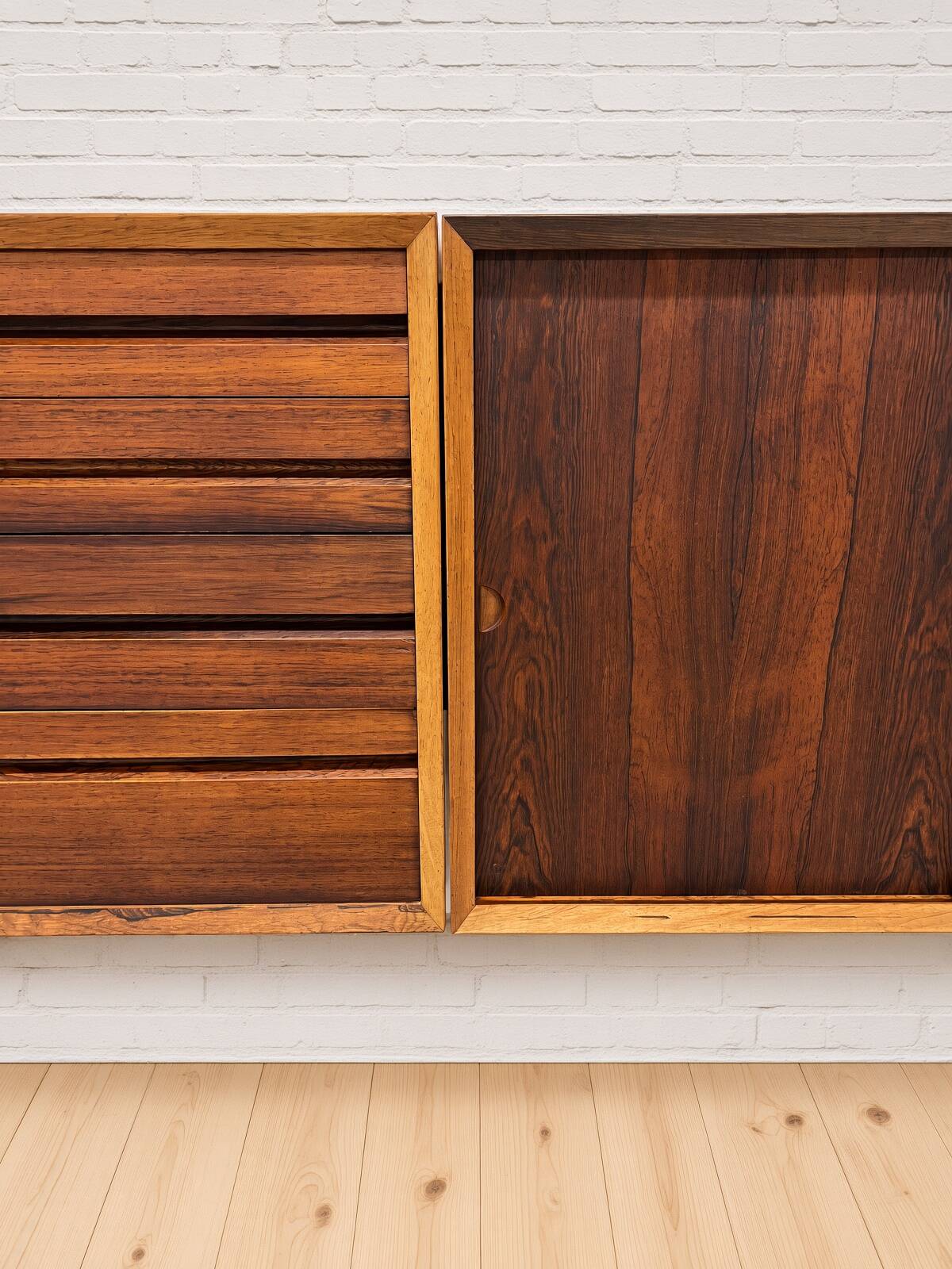 Buffet mural flottant en palissandre Poul Cadovius par CADO, années 1960.