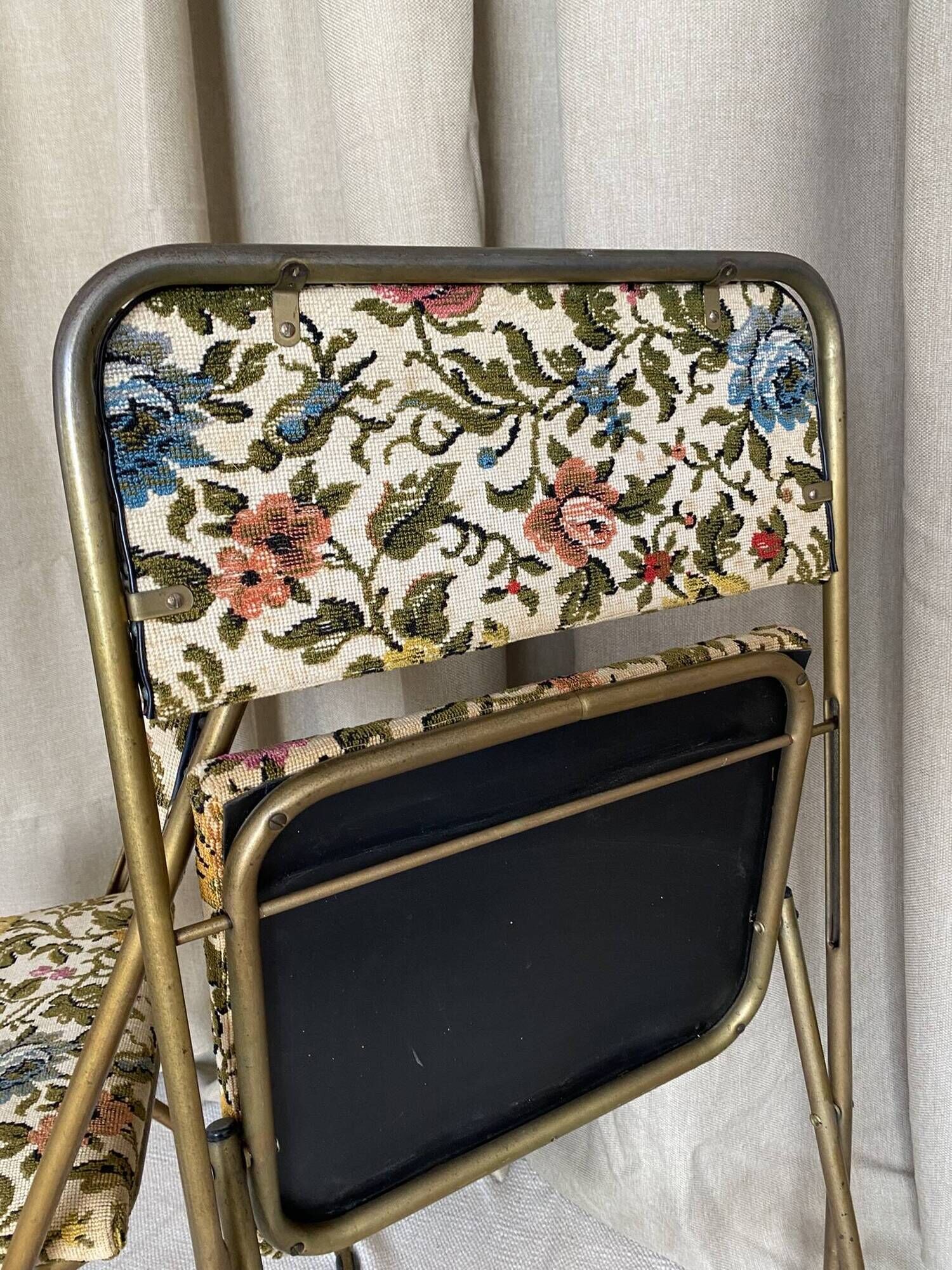 Lafuma folding chairs "Chantazur" floral upholstery from the 1960s.