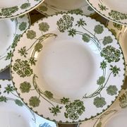 set of 8 hollow plates in Digoin Sarreguemines Iron Earth model "Geranium" green late 19th century