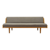 Canapé en hêtre, design danois, années 1960, designer : Hans. J. Wegner, manufacture : Getama