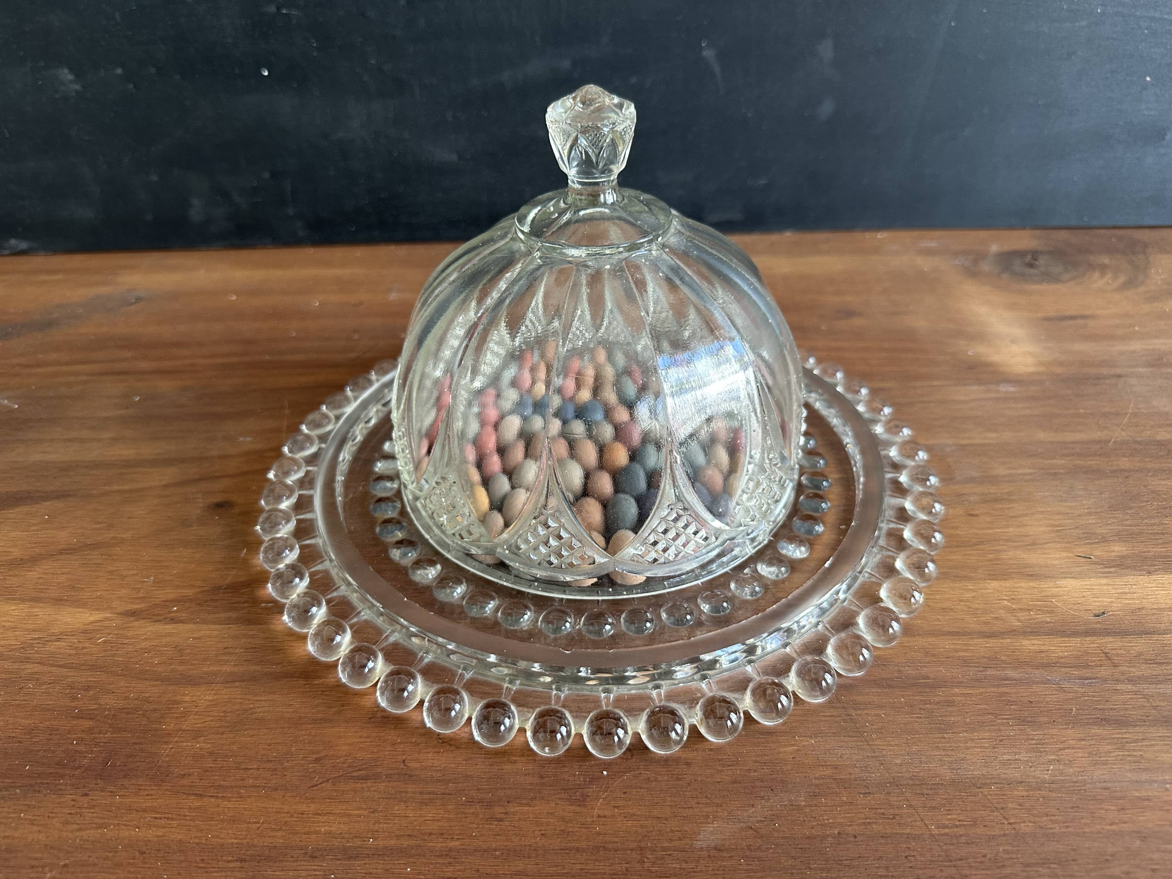 Vintage glass cheese dome with its plate, 1950s.