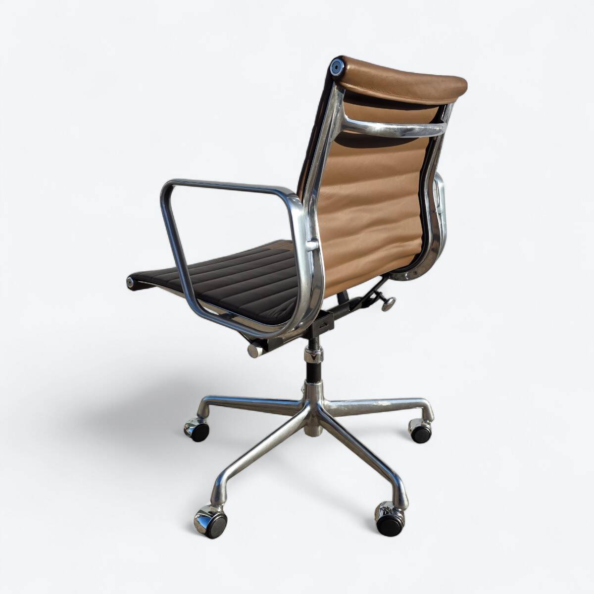 Brown Herman Miller Original Eames EA335 Desk Aluminium Chair