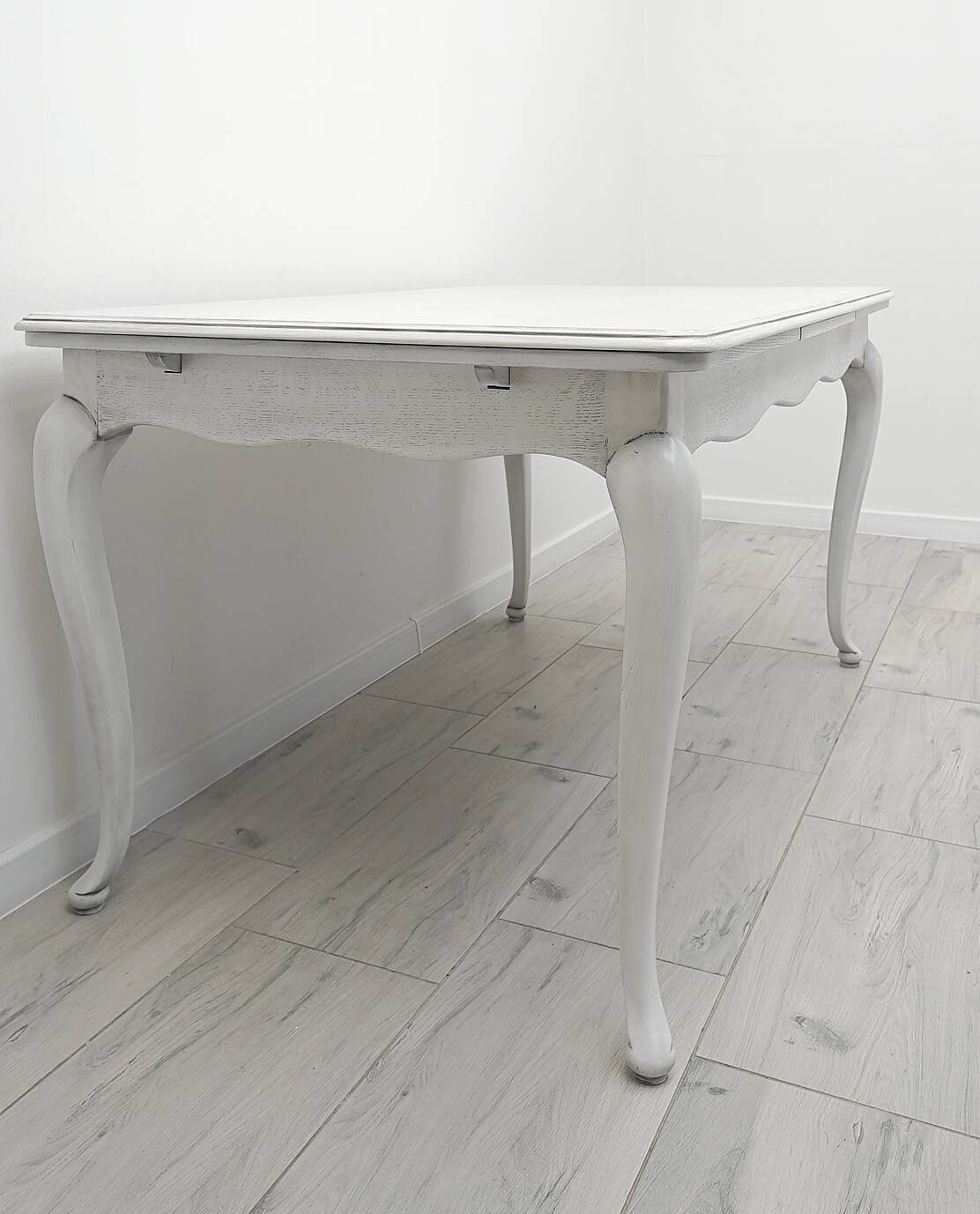 Stylish Ludwik table + 6 chairs. After professional renovation.