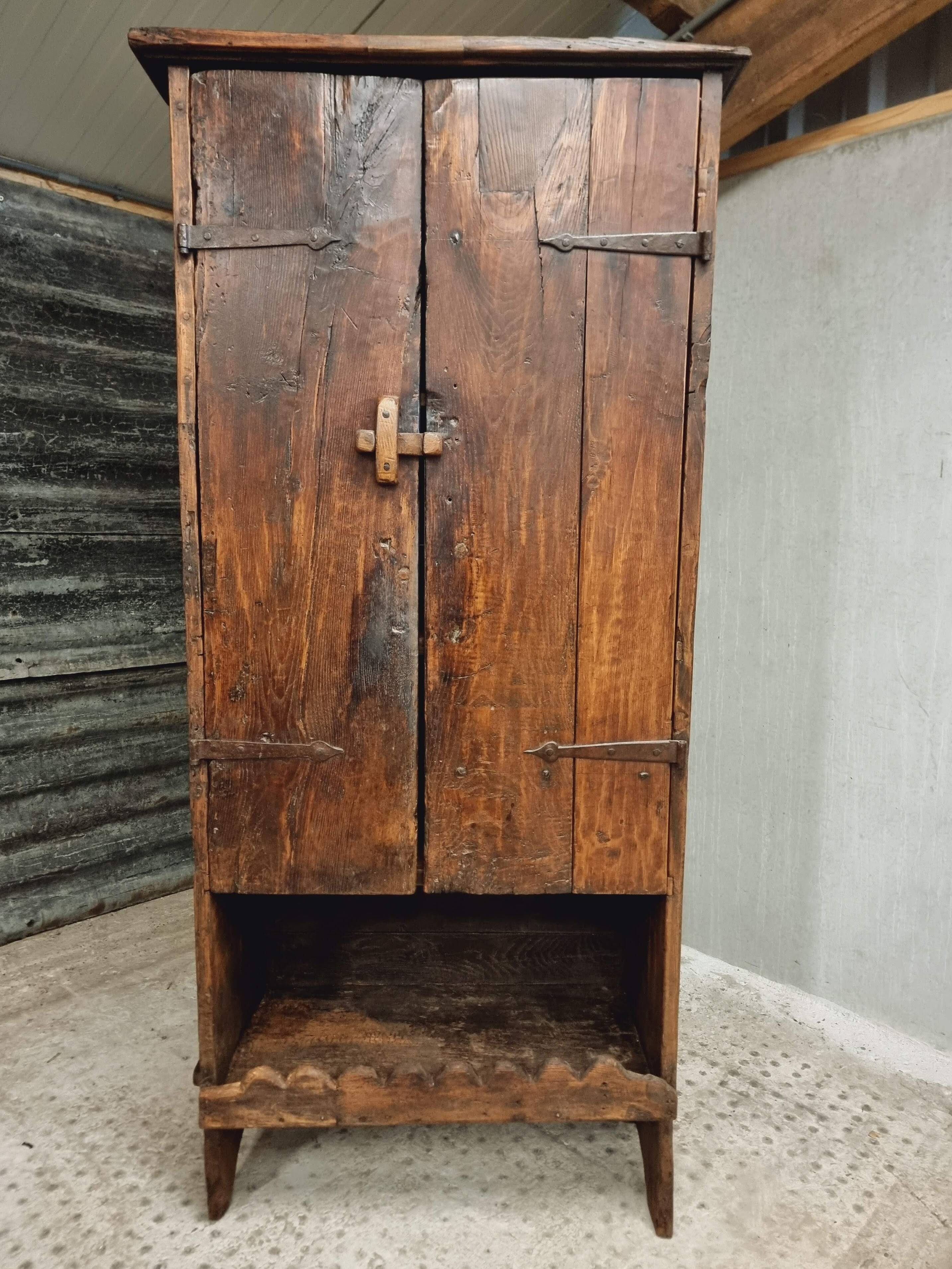 Antique Spanish cabinet chestnut 18th century 88 x 190 cm
