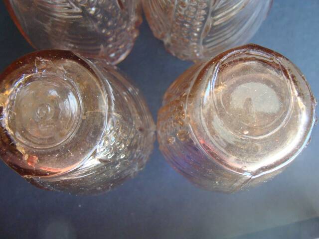 Art Deco vase in pink glass / 4