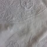 Old square nappee. Almost fully embroidered hand.