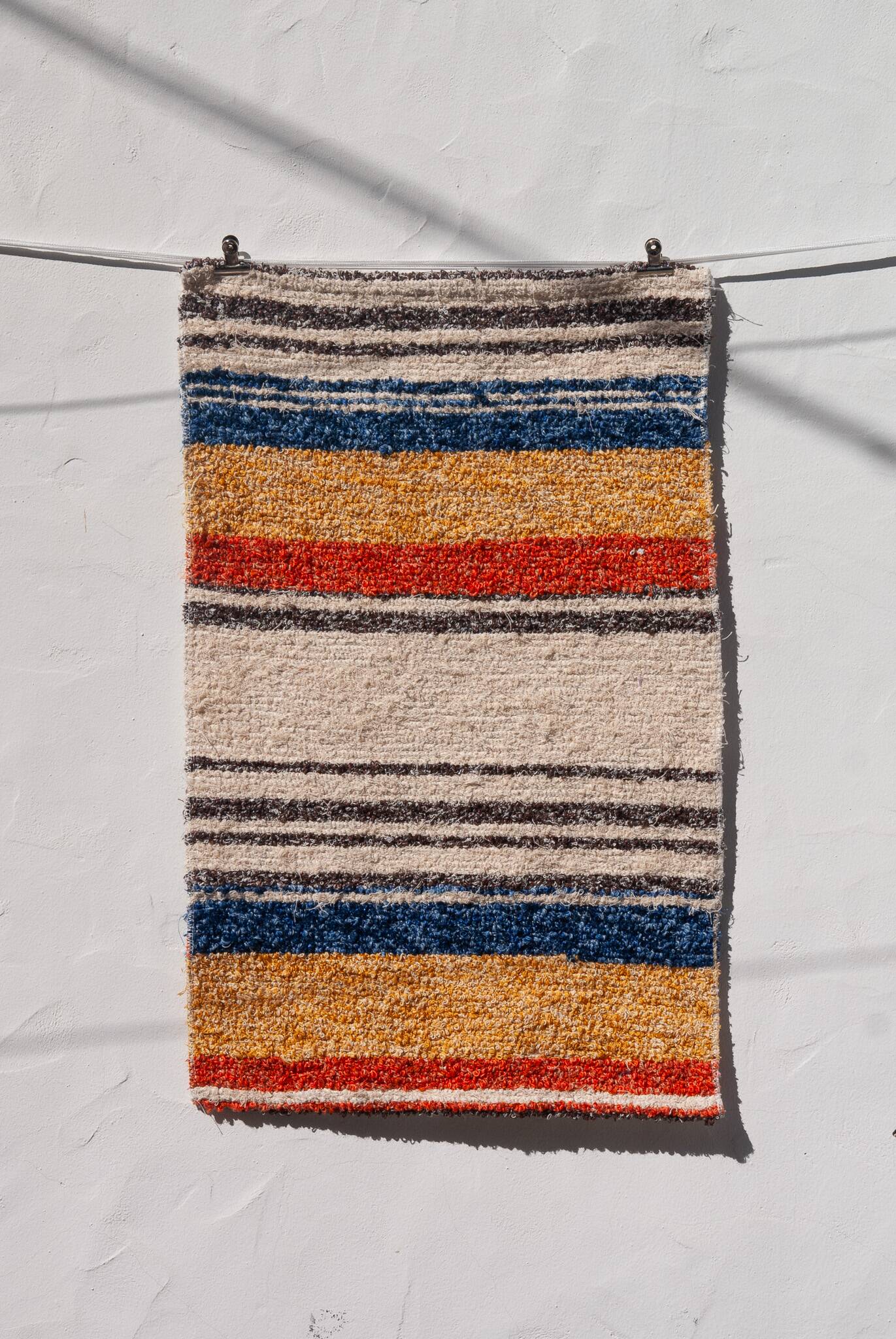Handwoven recycled cotton rug - 40 x 60 cm