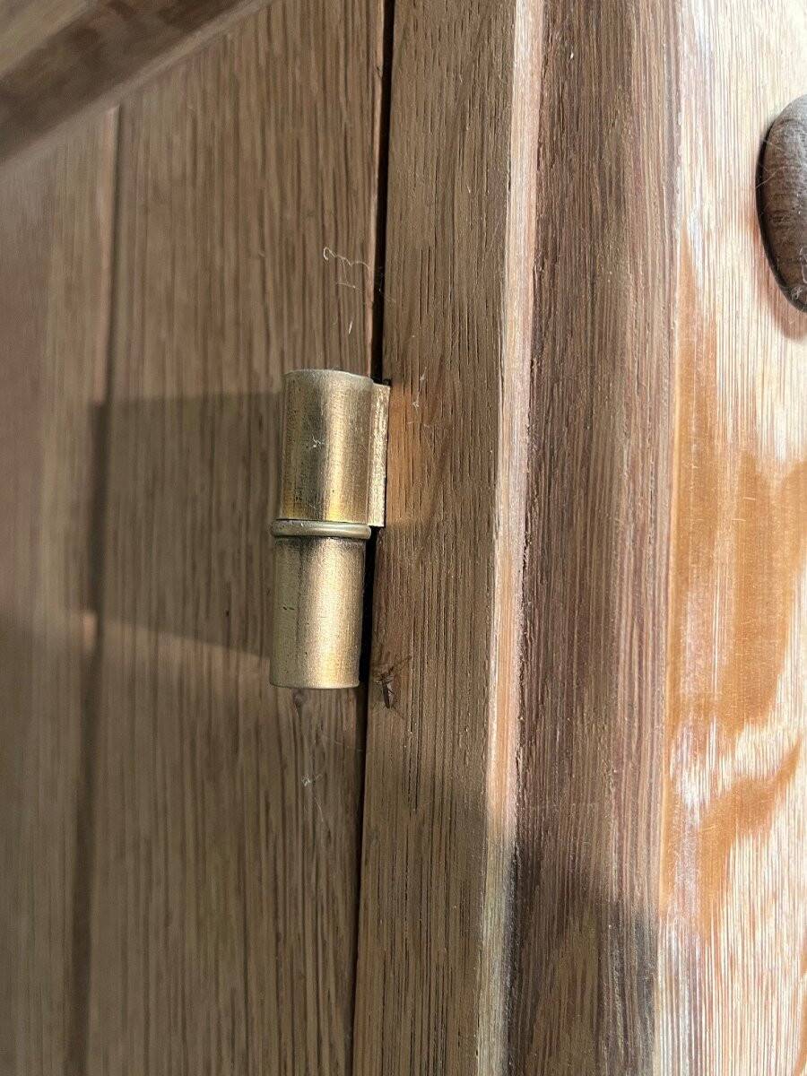 Armoire des années 40 en chêne dans le style de Guillerme et Chambron, années 1960