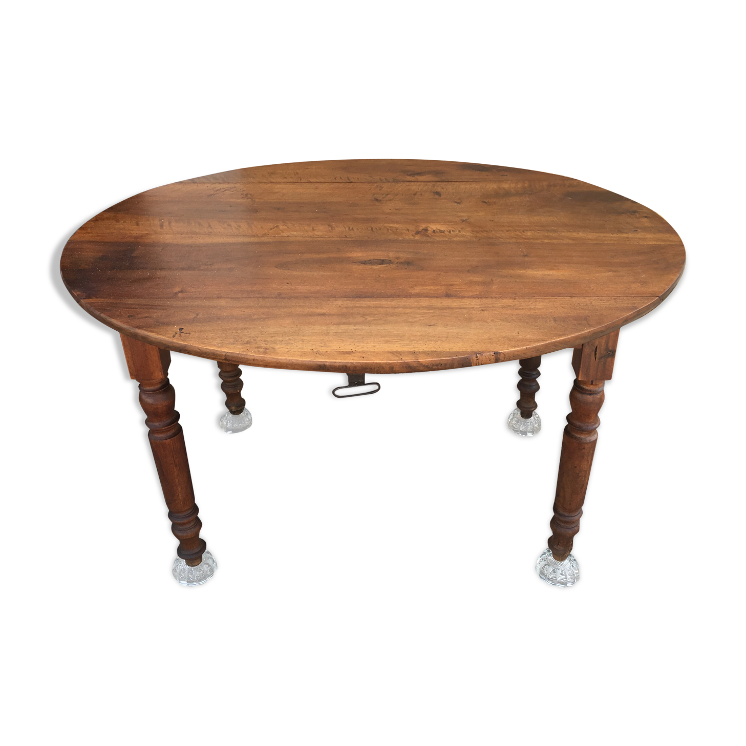 Oval table