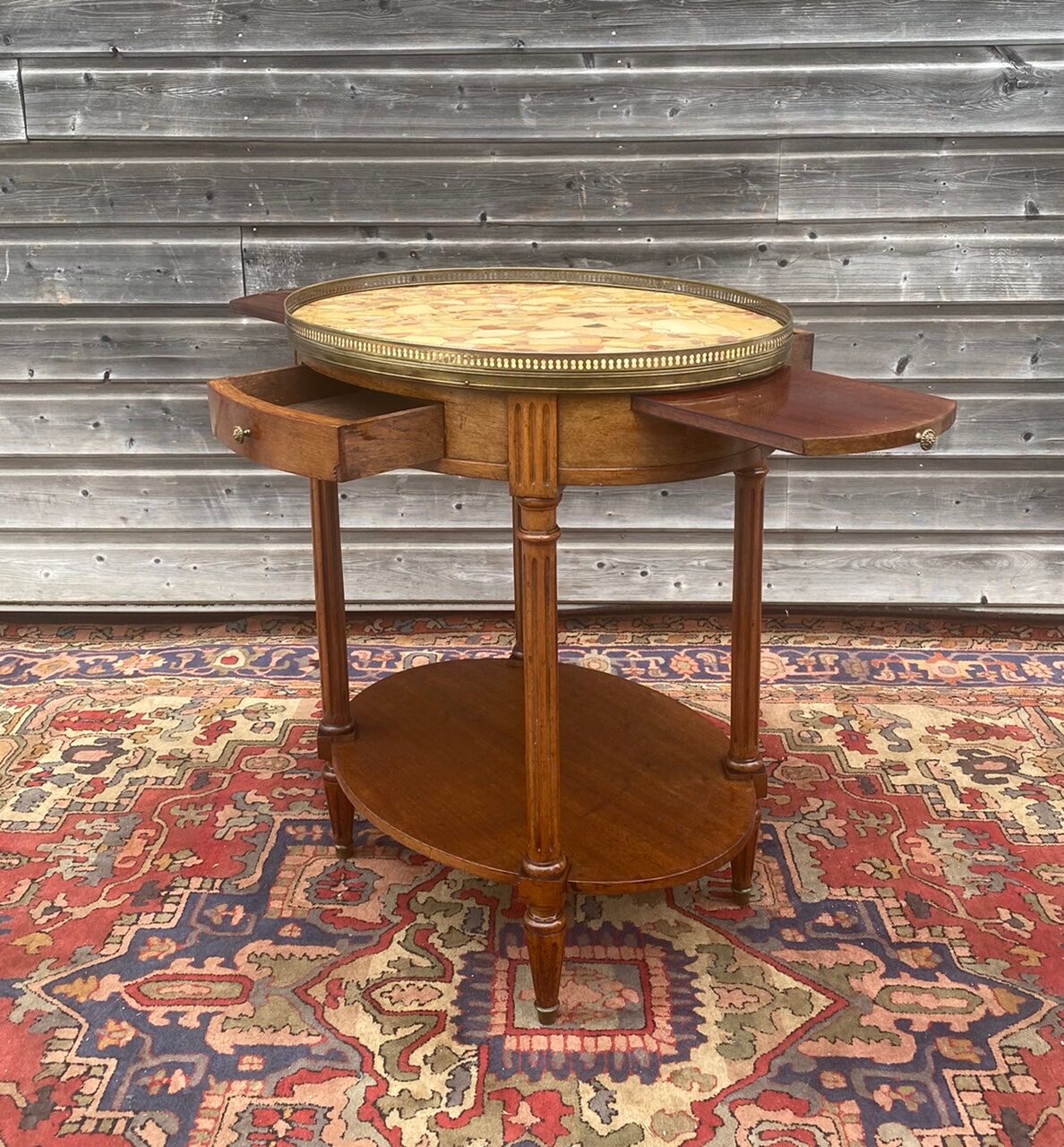 Table de salon en acajou de style louis xvi xix eme siècle