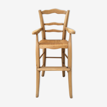 High chair for children in mulched seated wood