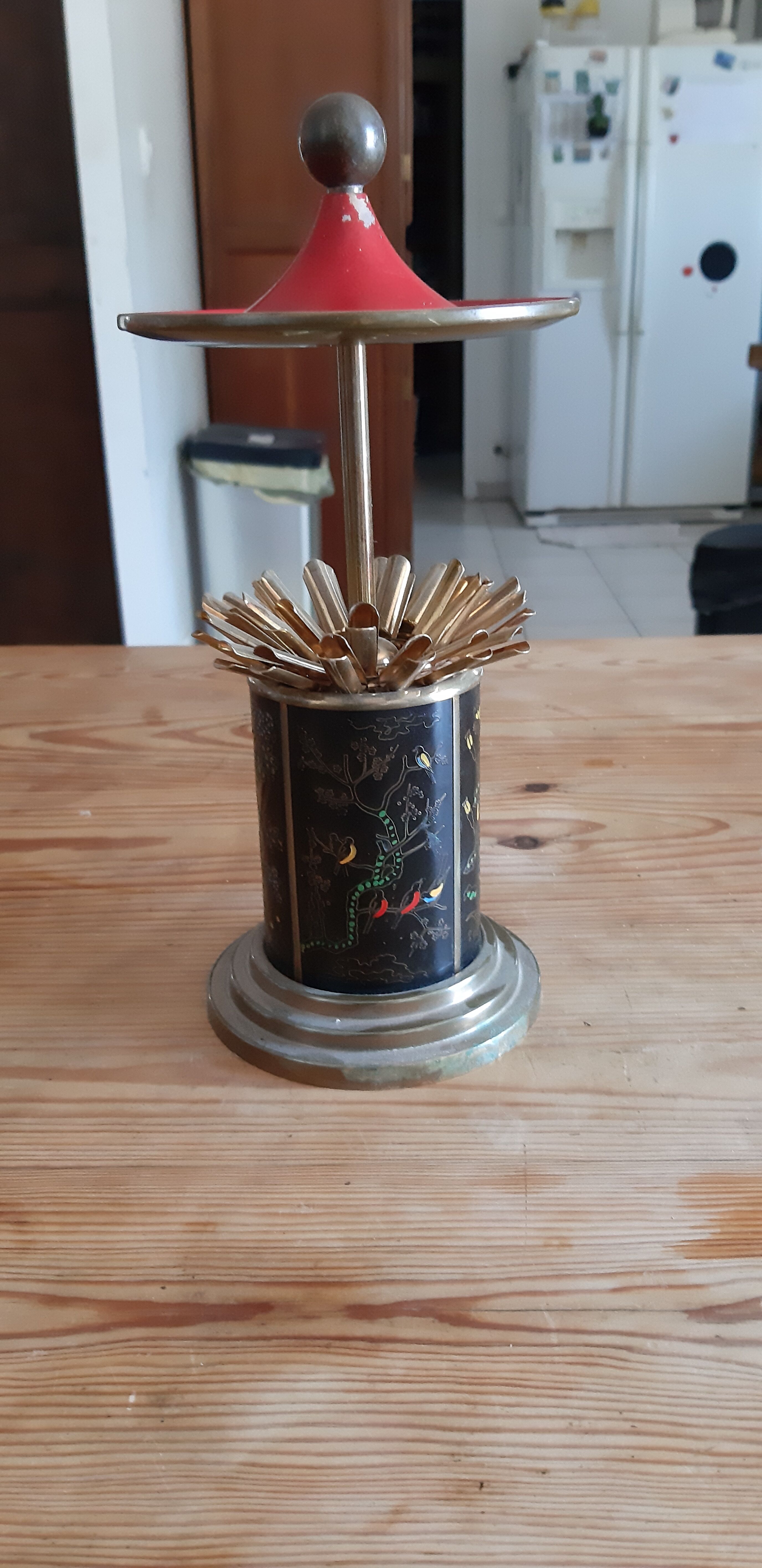 Cigarettes holder vintage metal enamelled