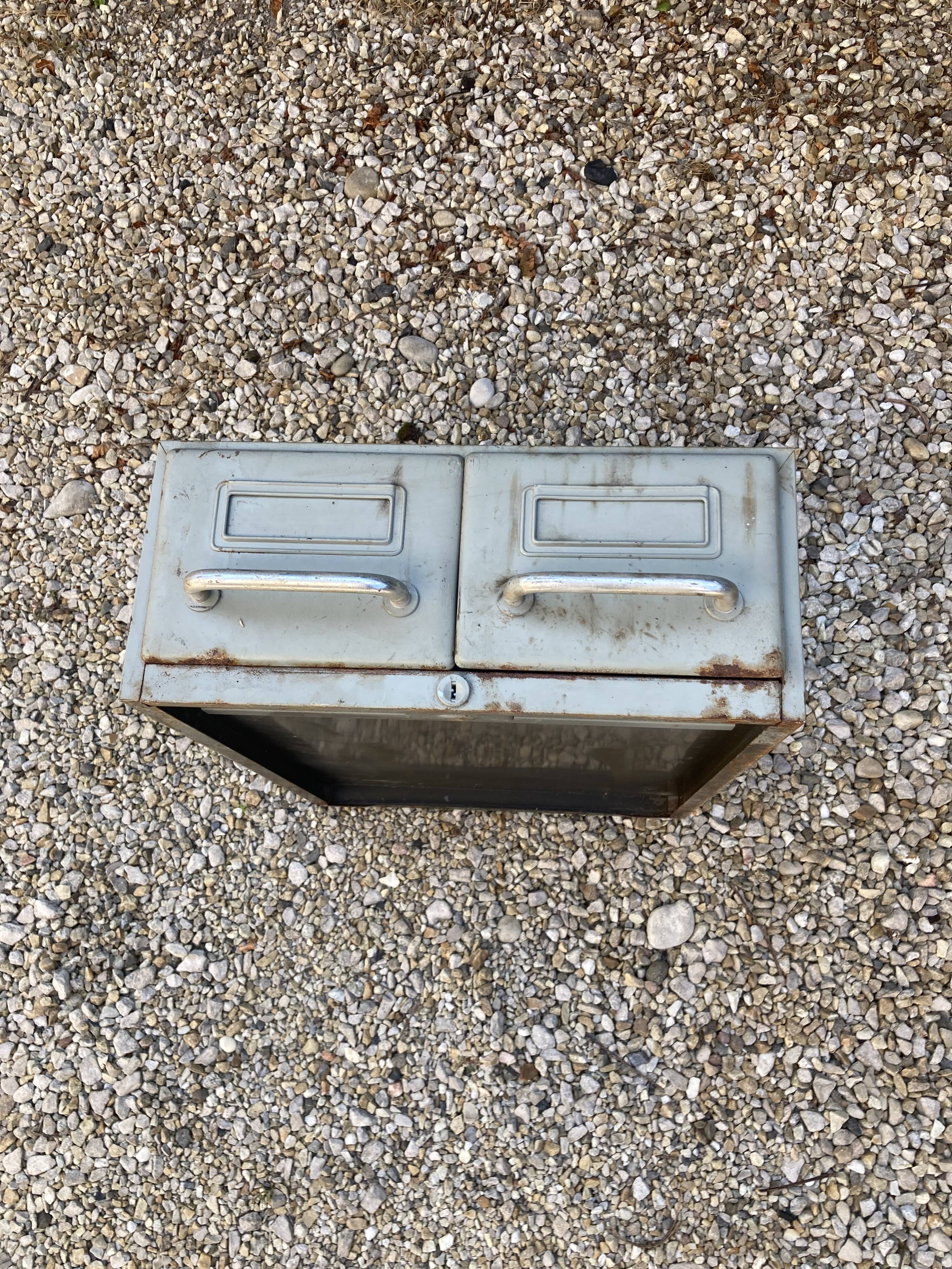 Metal locker 2 drawers