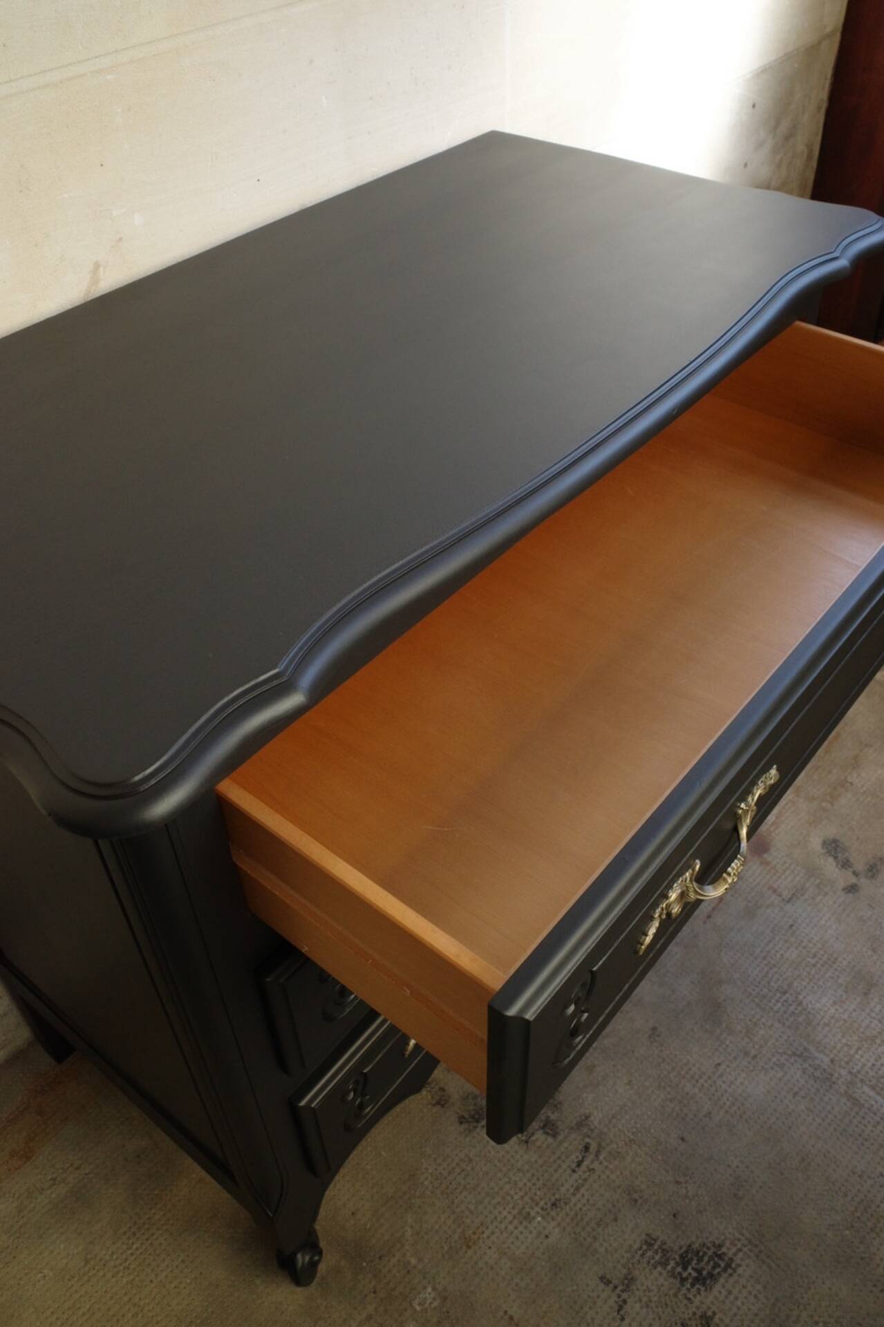 Vintage black chest of drawers