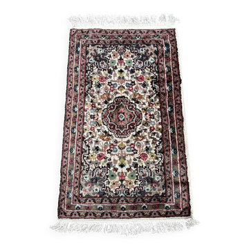 Persian rug in wool and silk 110cm x 60cm