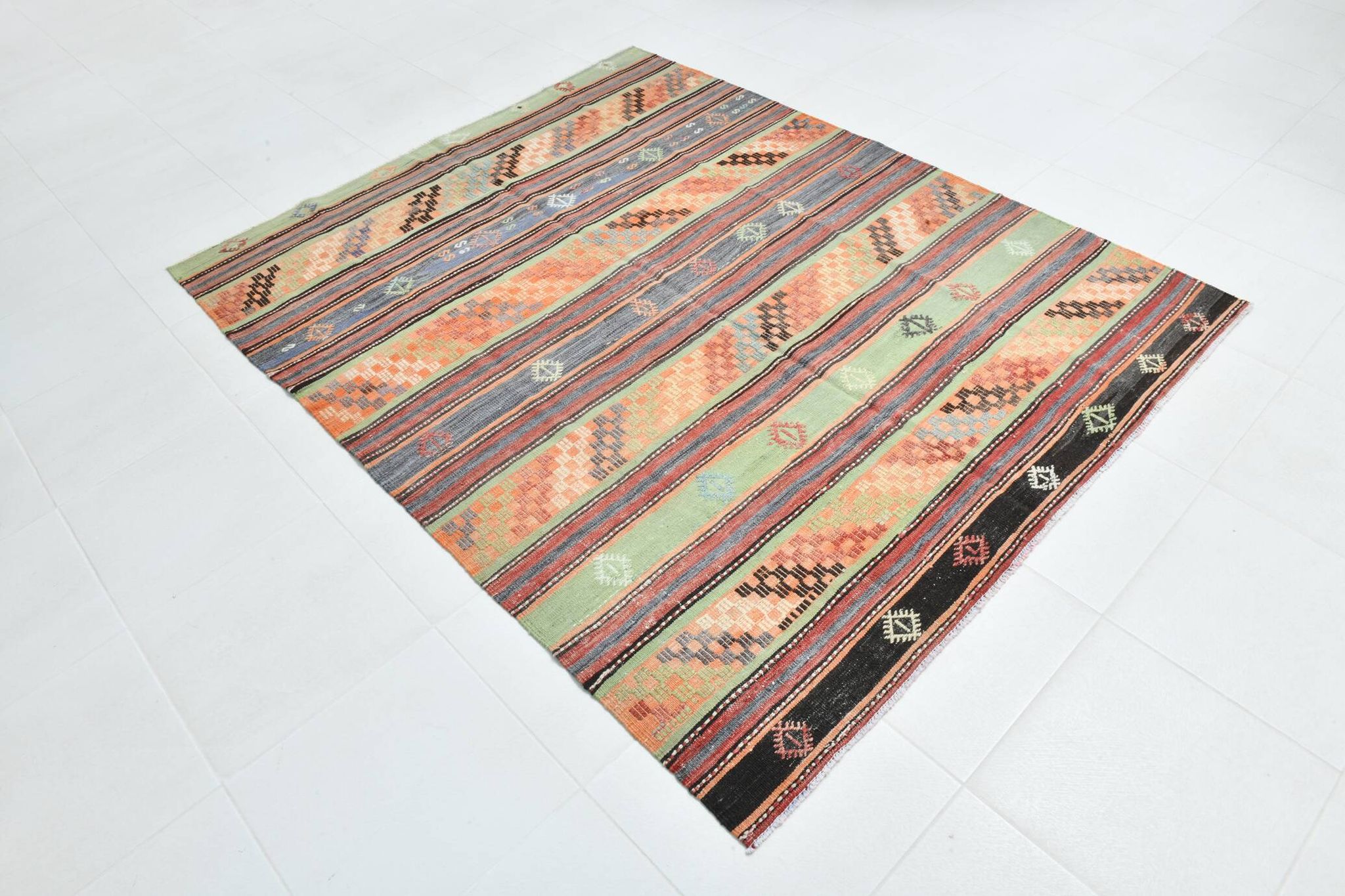 6x7 Handknotted Wool Kilim Rug, 169x211Cm