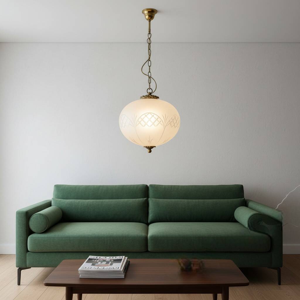 Regency glas pendant with ornate brass crown