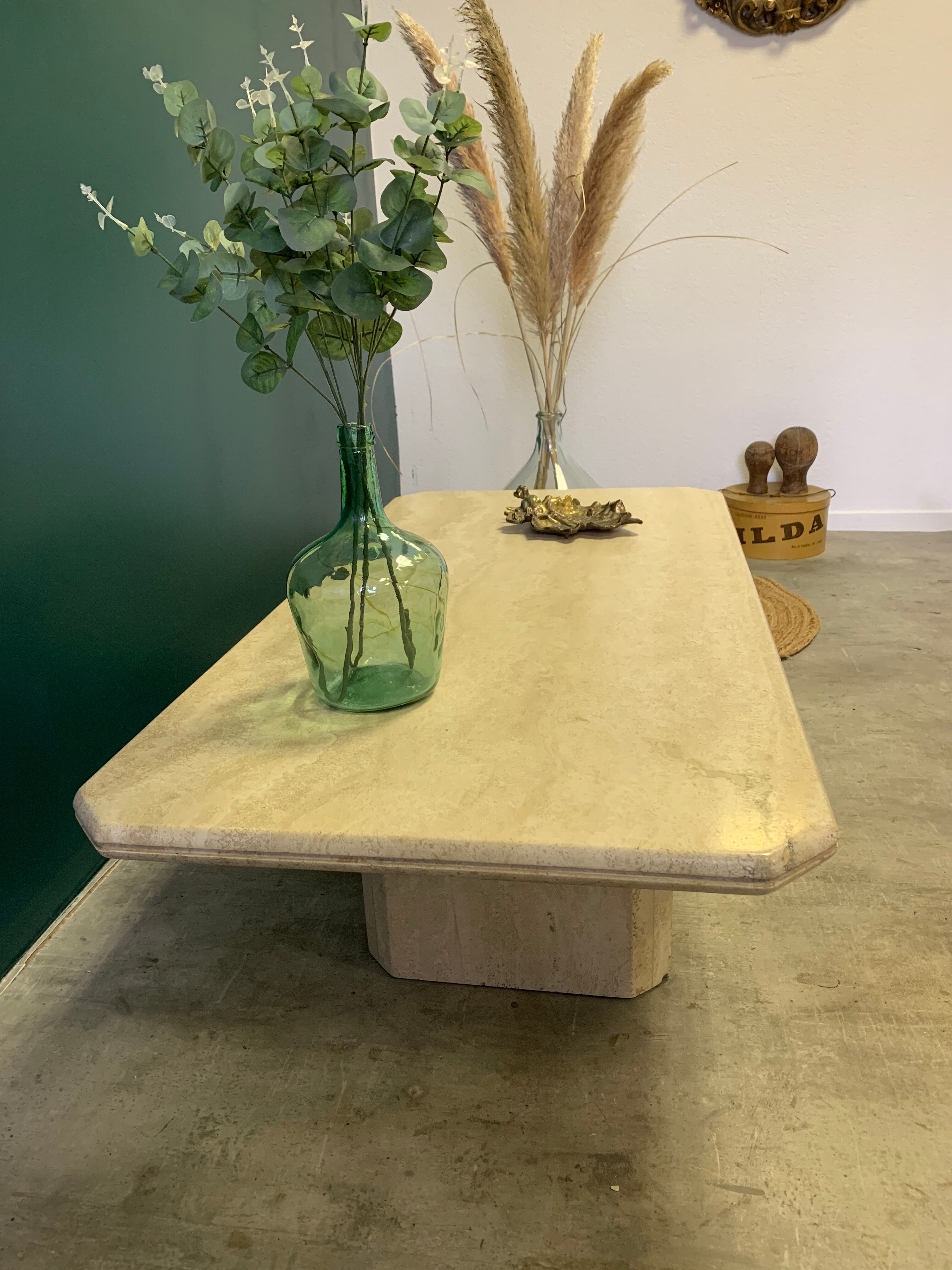 Coffee table in travertine