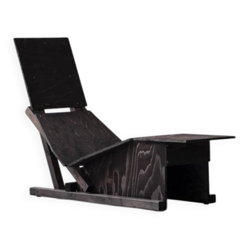 Chaise en contreplaqué '4PM Self Build' par Mass Productions / Aram