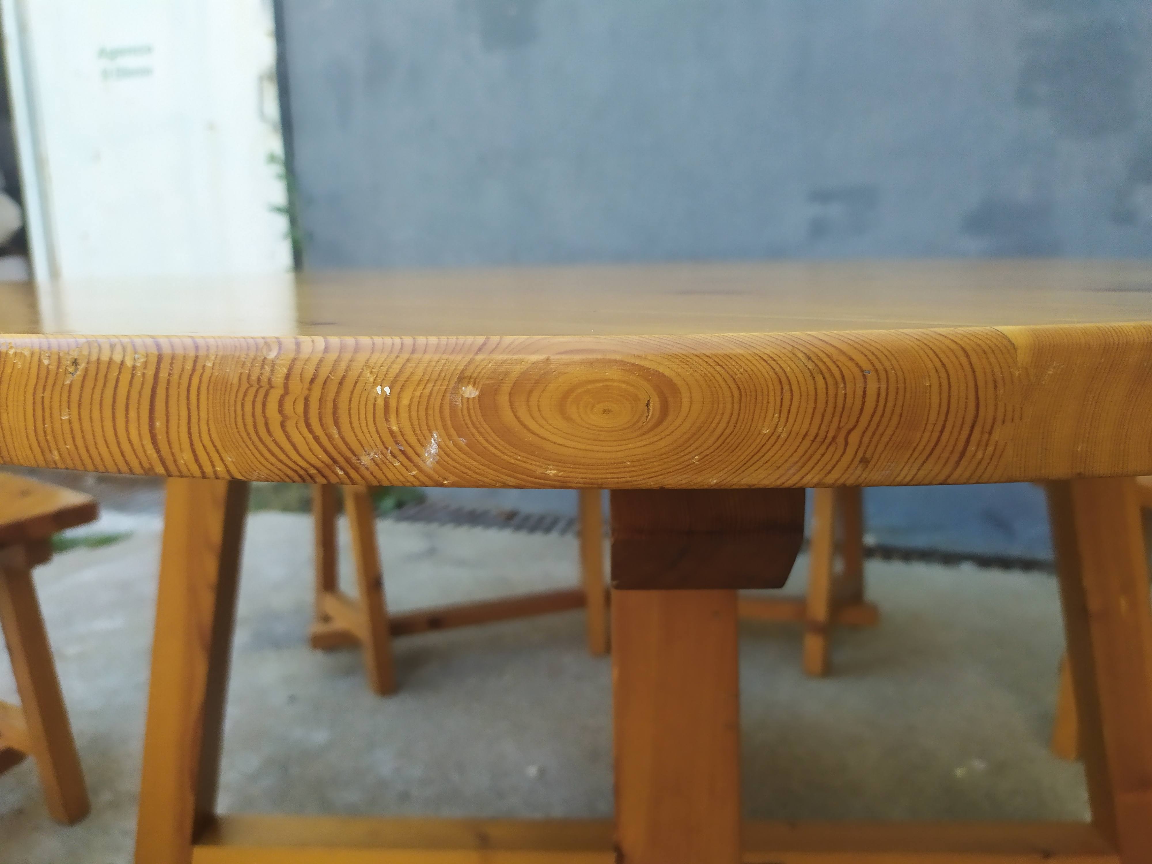 Table et banc châlet de montagne