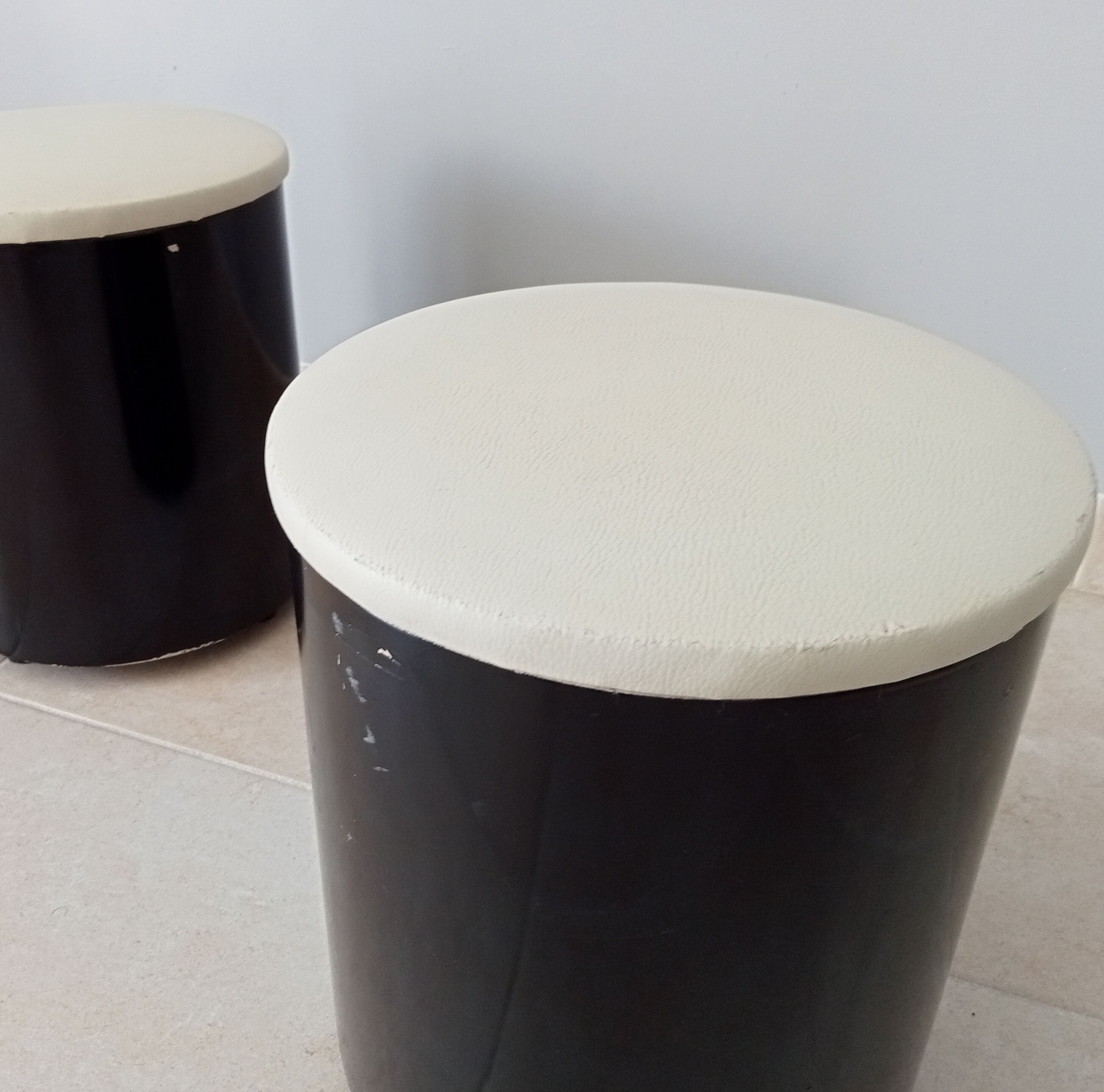 Pair of vintage pouf 60/70s