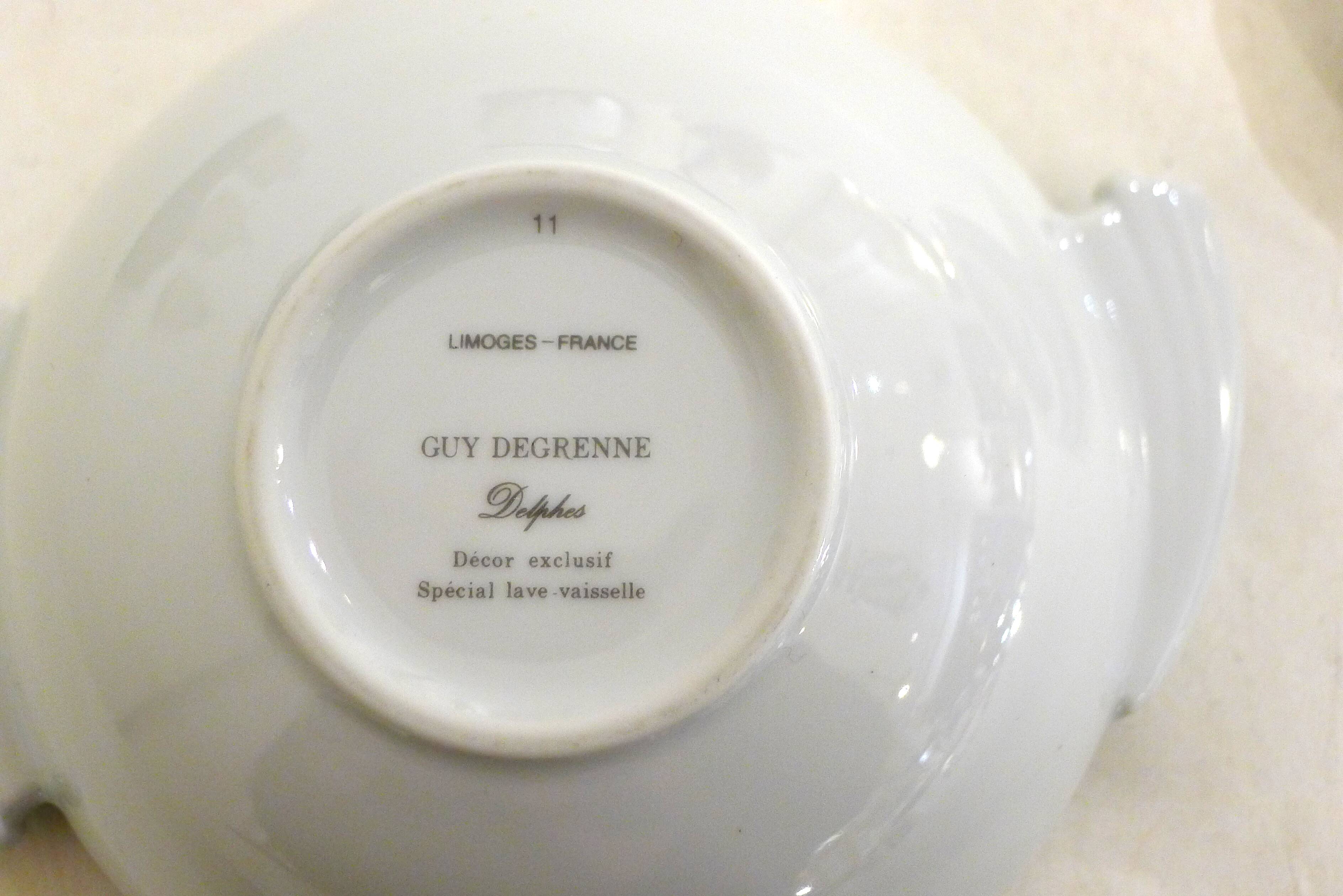 Delphie sugar bowl by Guy Degrenne in porcelain