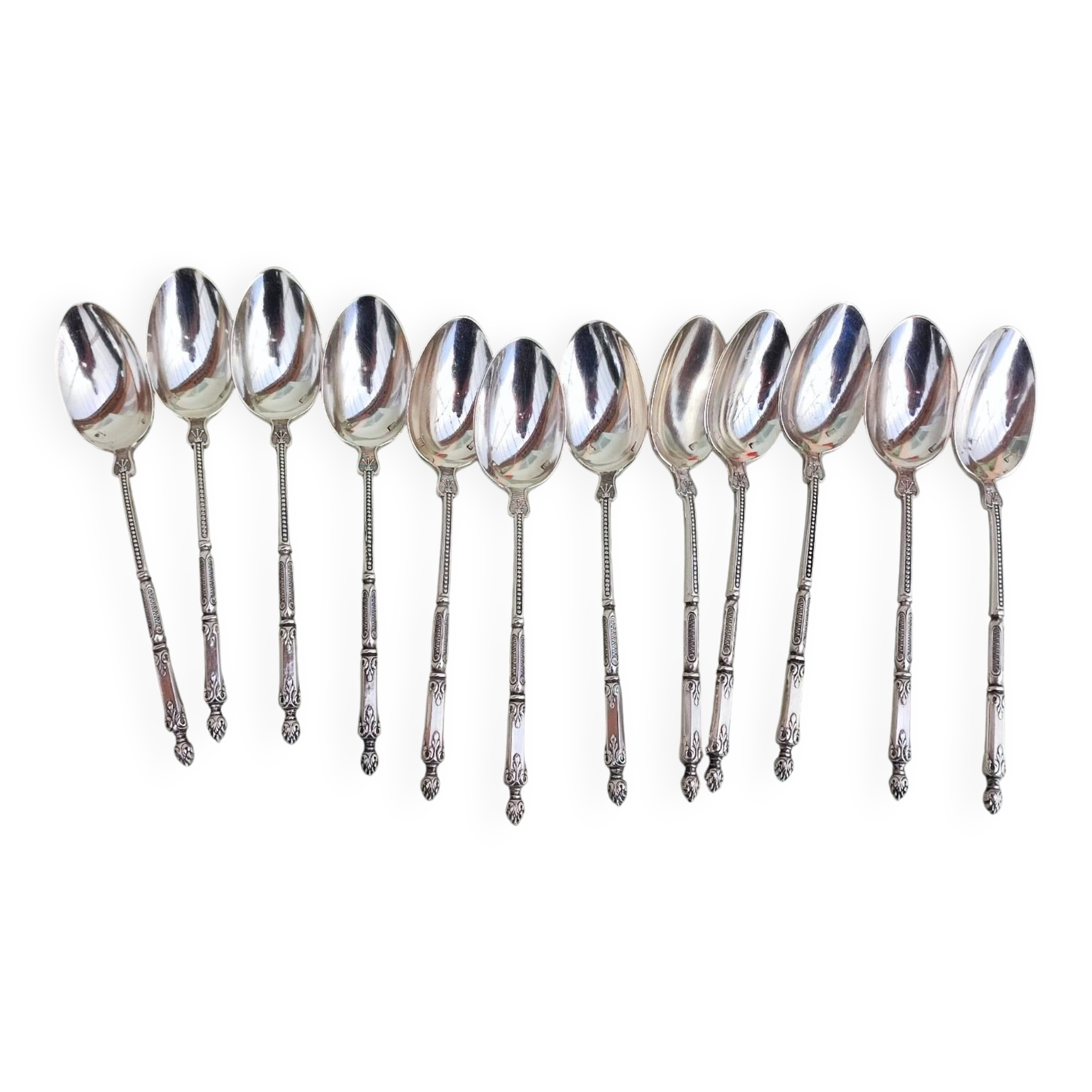 12 cuillères à café en métal argenté