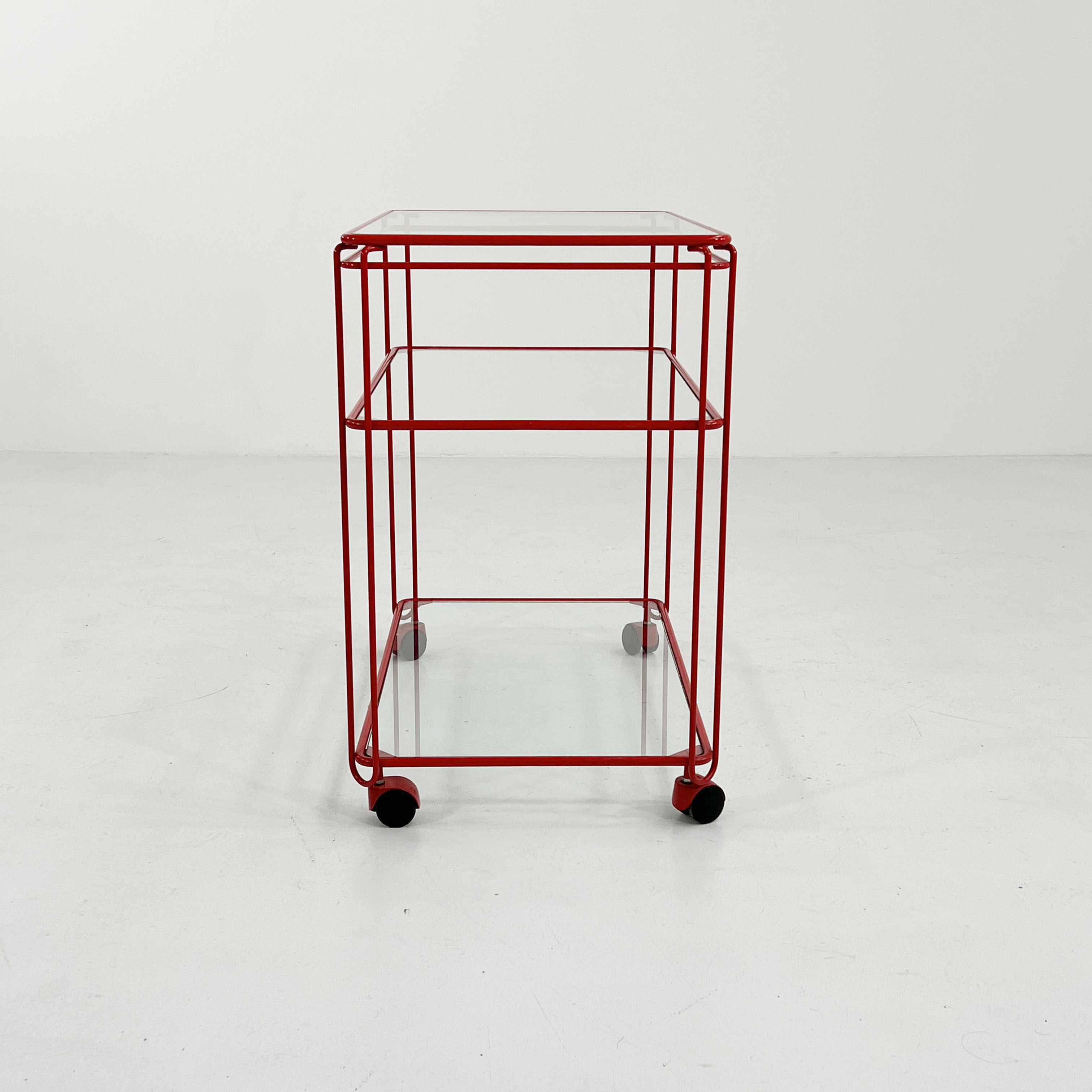 Metal and glass service, 1980