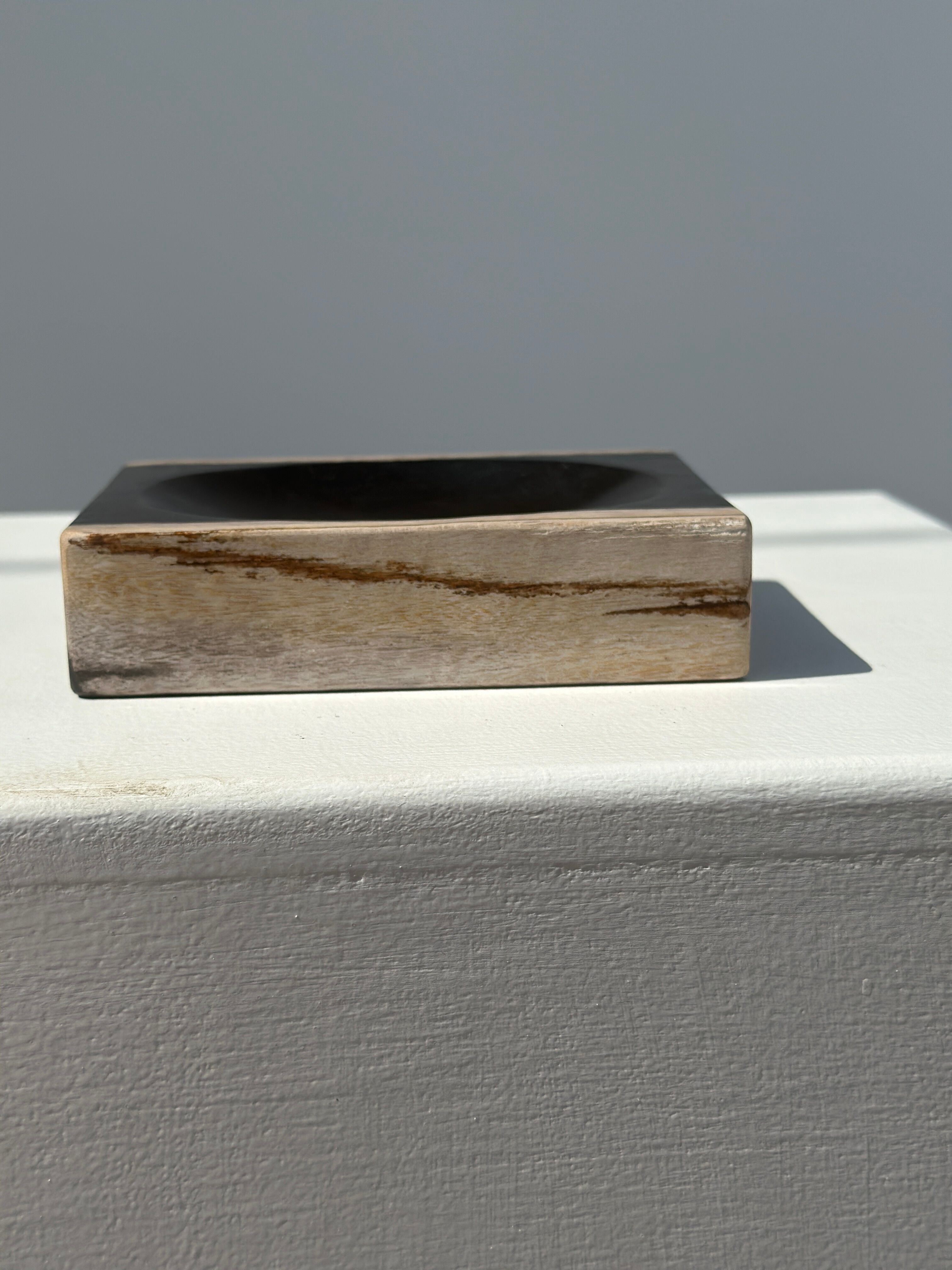 Porte savon en bois pétrifié bandes blanches de chaque côté