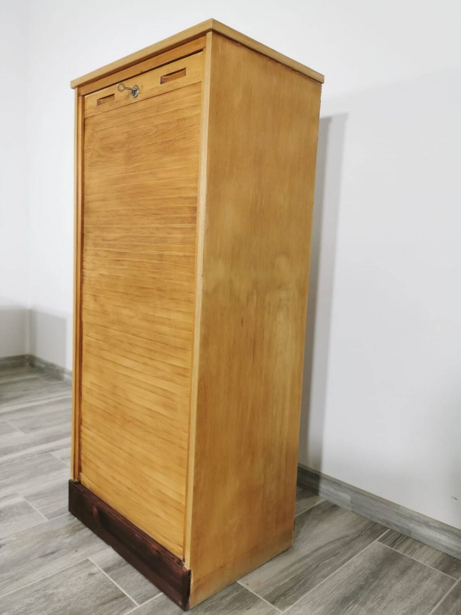 Armoire de bureau années 1940