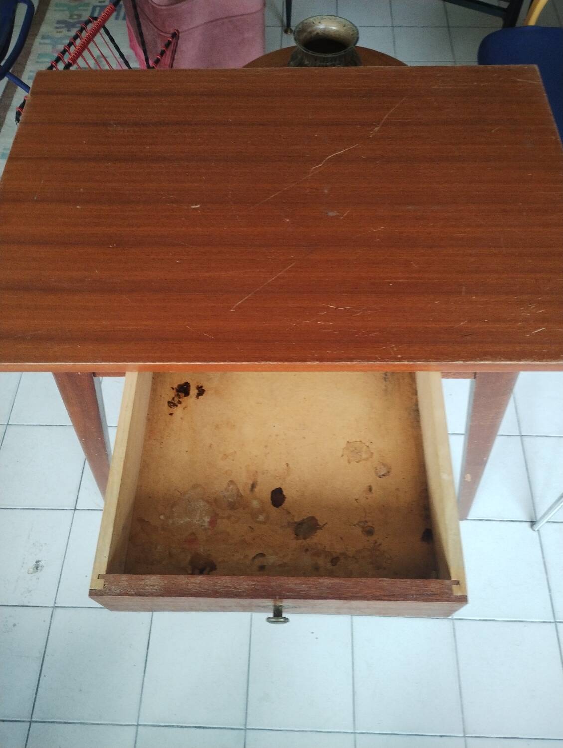 Desk with compass legs