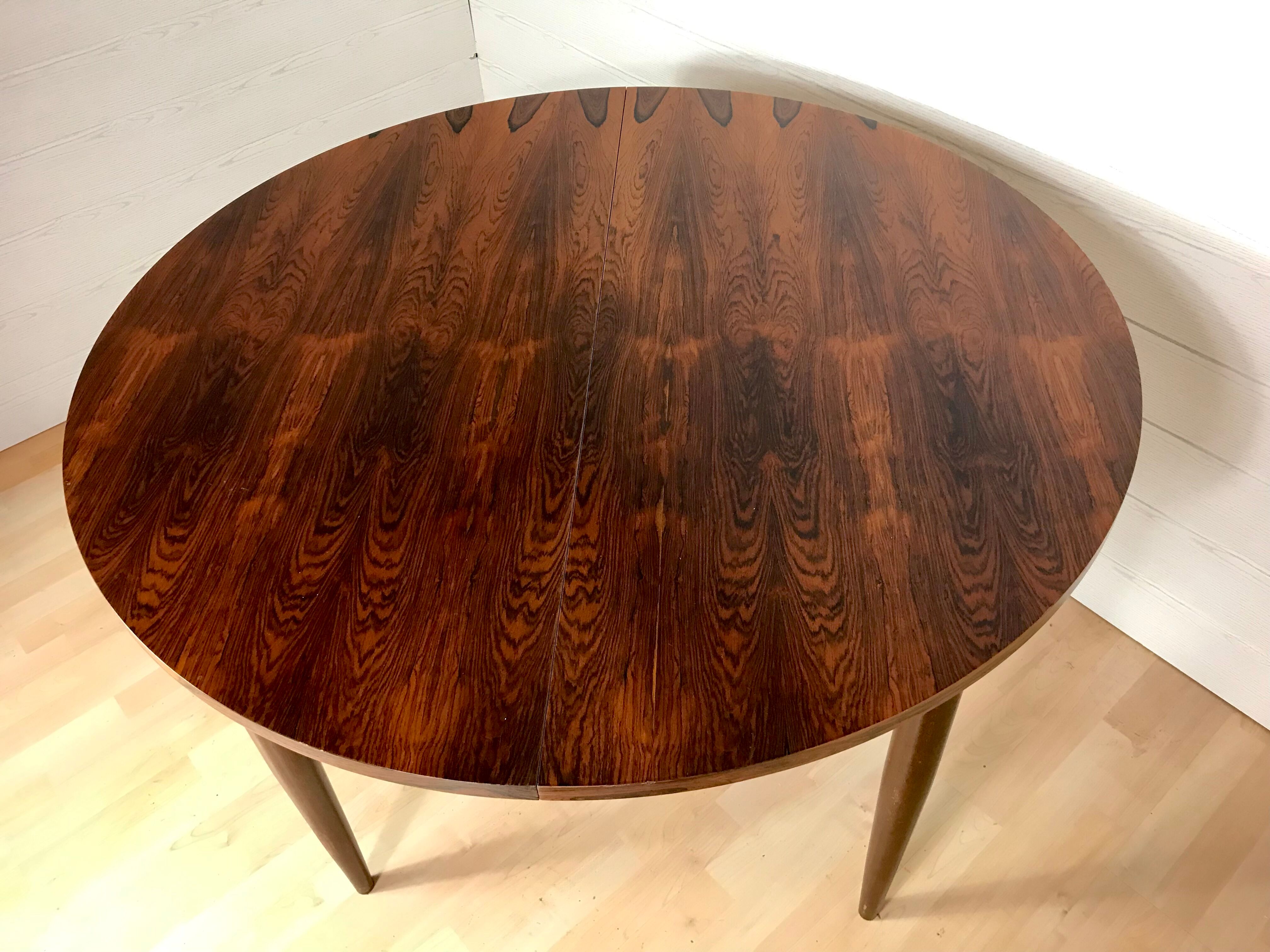 Table à manger ronde en palissandre 1960