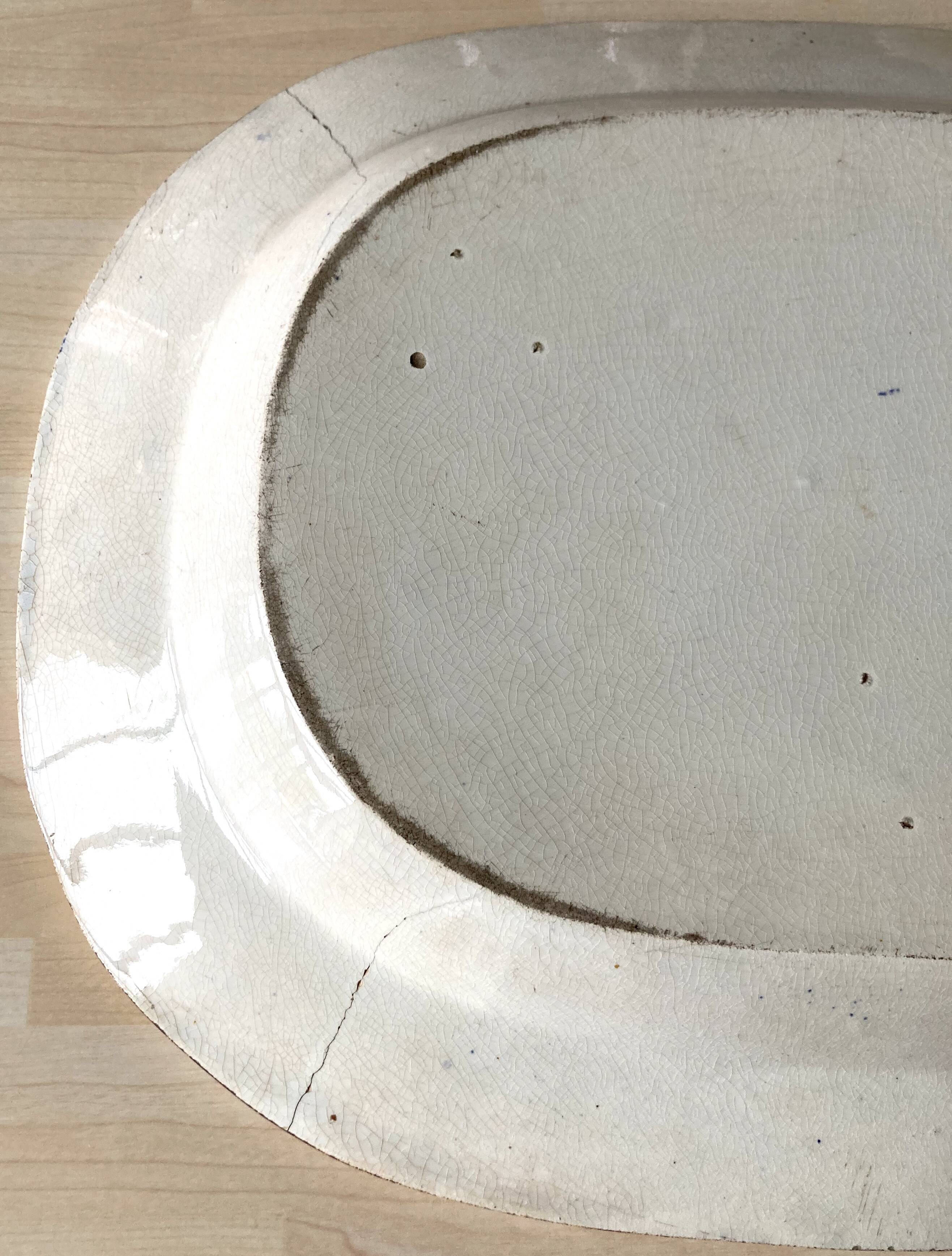 Large English Staffordshire Earthenware Dish in Blue and White Willow, Late 19th Century