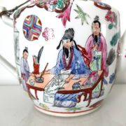 Chinese porcelain teapot flower characters
