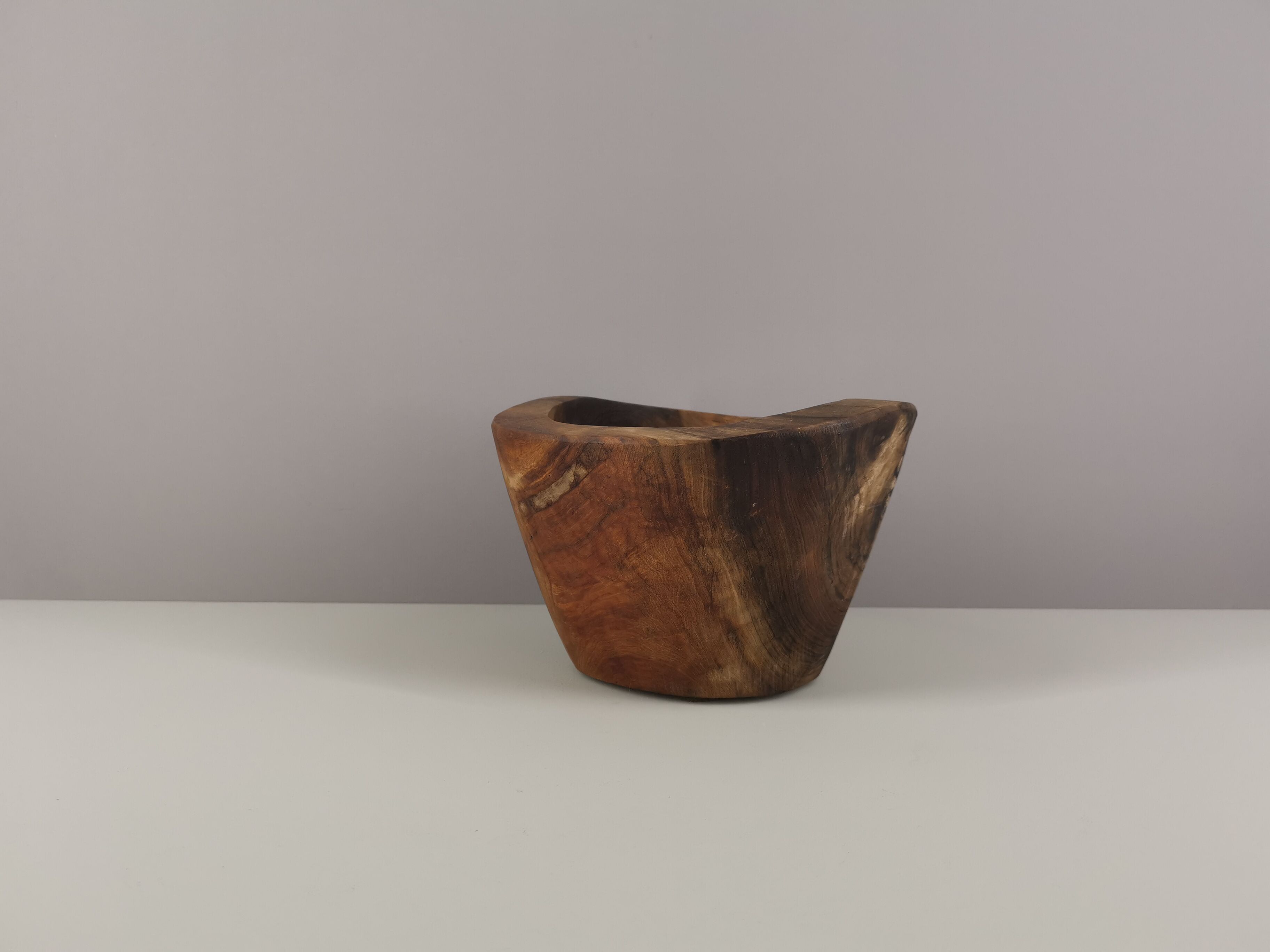 Cut or pocket empty in olive wood / 60s / Mid-Century / Wabi-sabi decoration