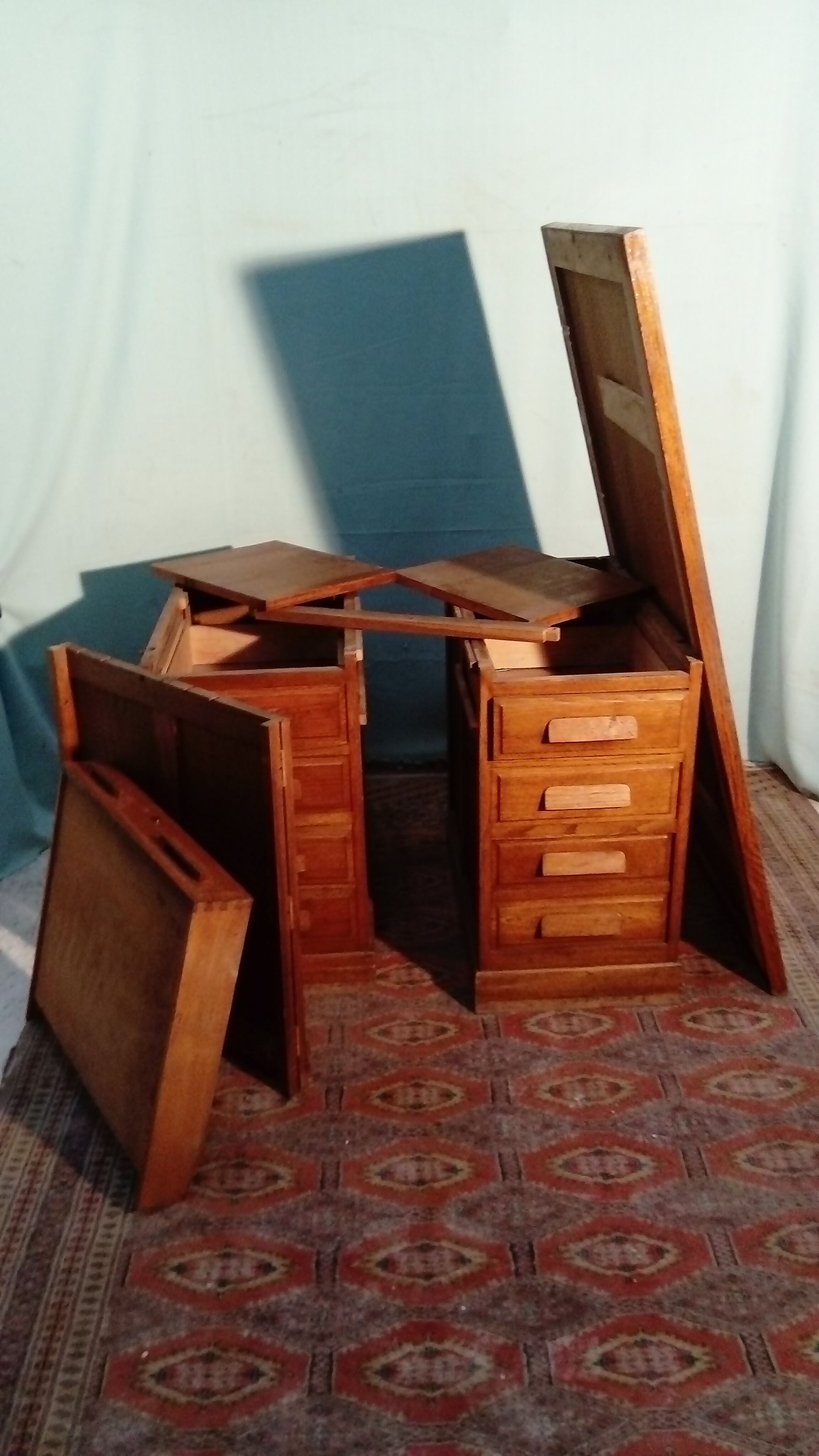 Bureau d'administration à caissons